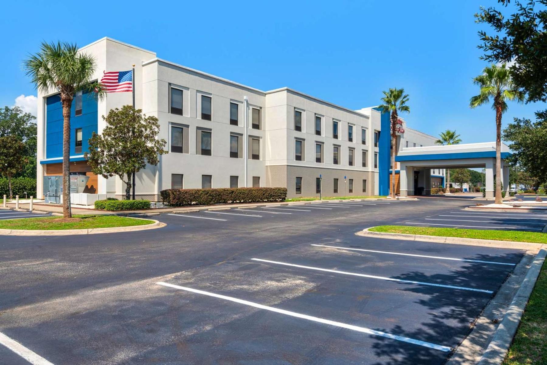 Hotel Hampton & I-10 N At Town Plaza Pensacola