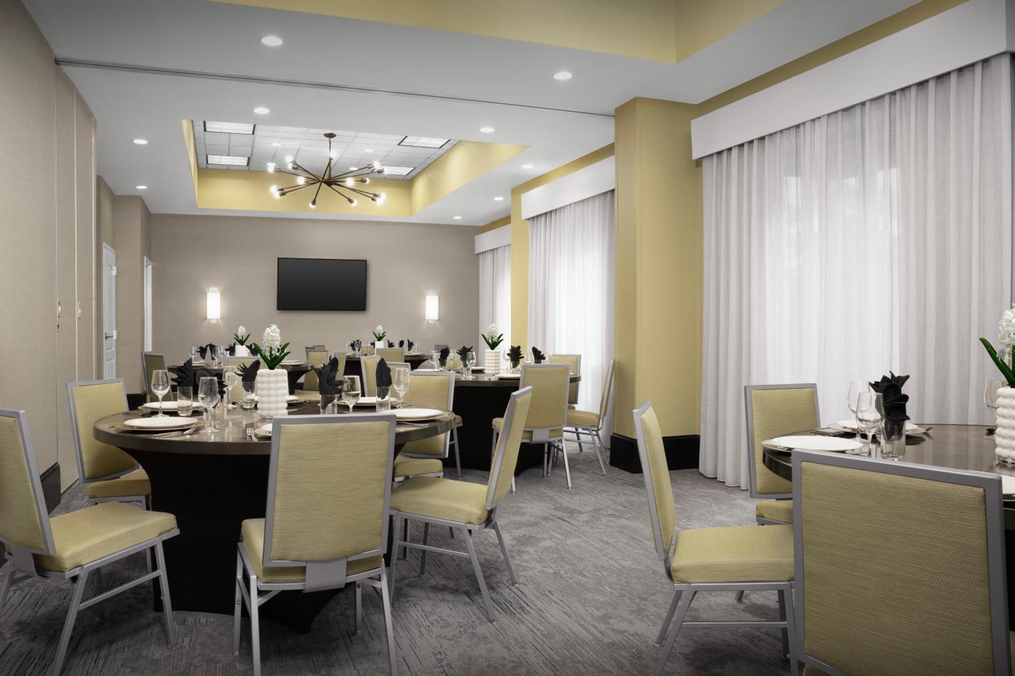 Hotel Homewood By Hilton Jacksonville-downtown/southbank