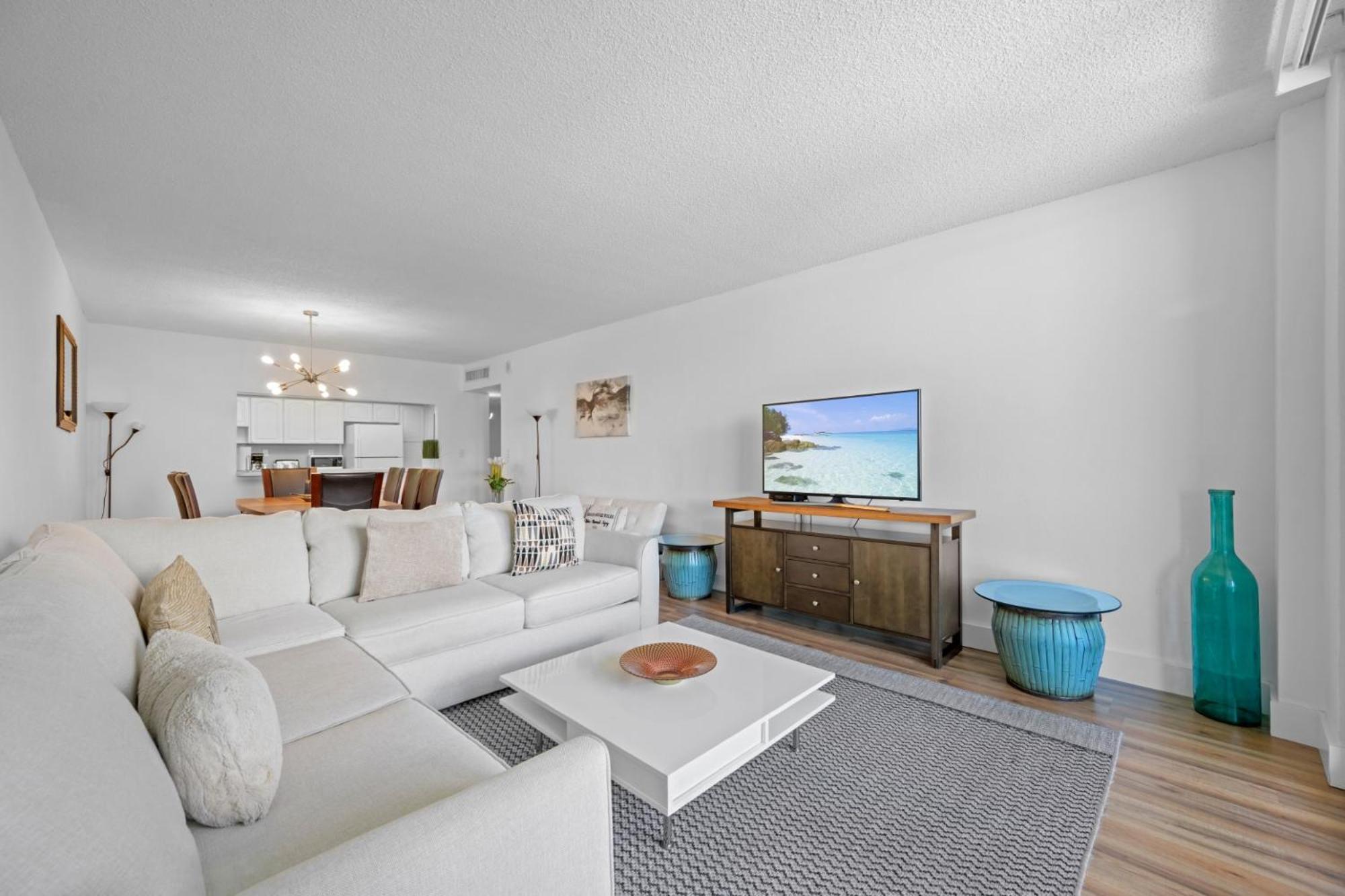 And Economic Family On The Apartment Sunny Isles Beach