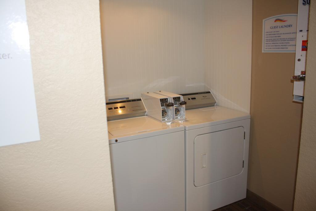 Baymont By Wyndham Motel