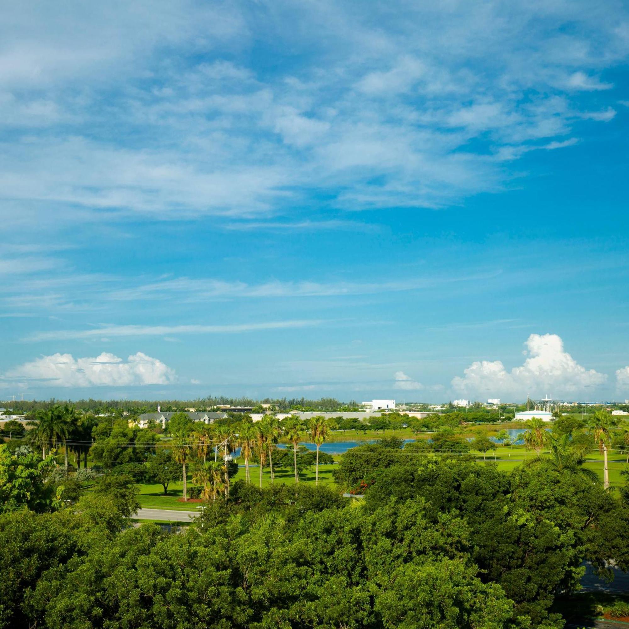 Staybridge Miami Area By Ihg 3*