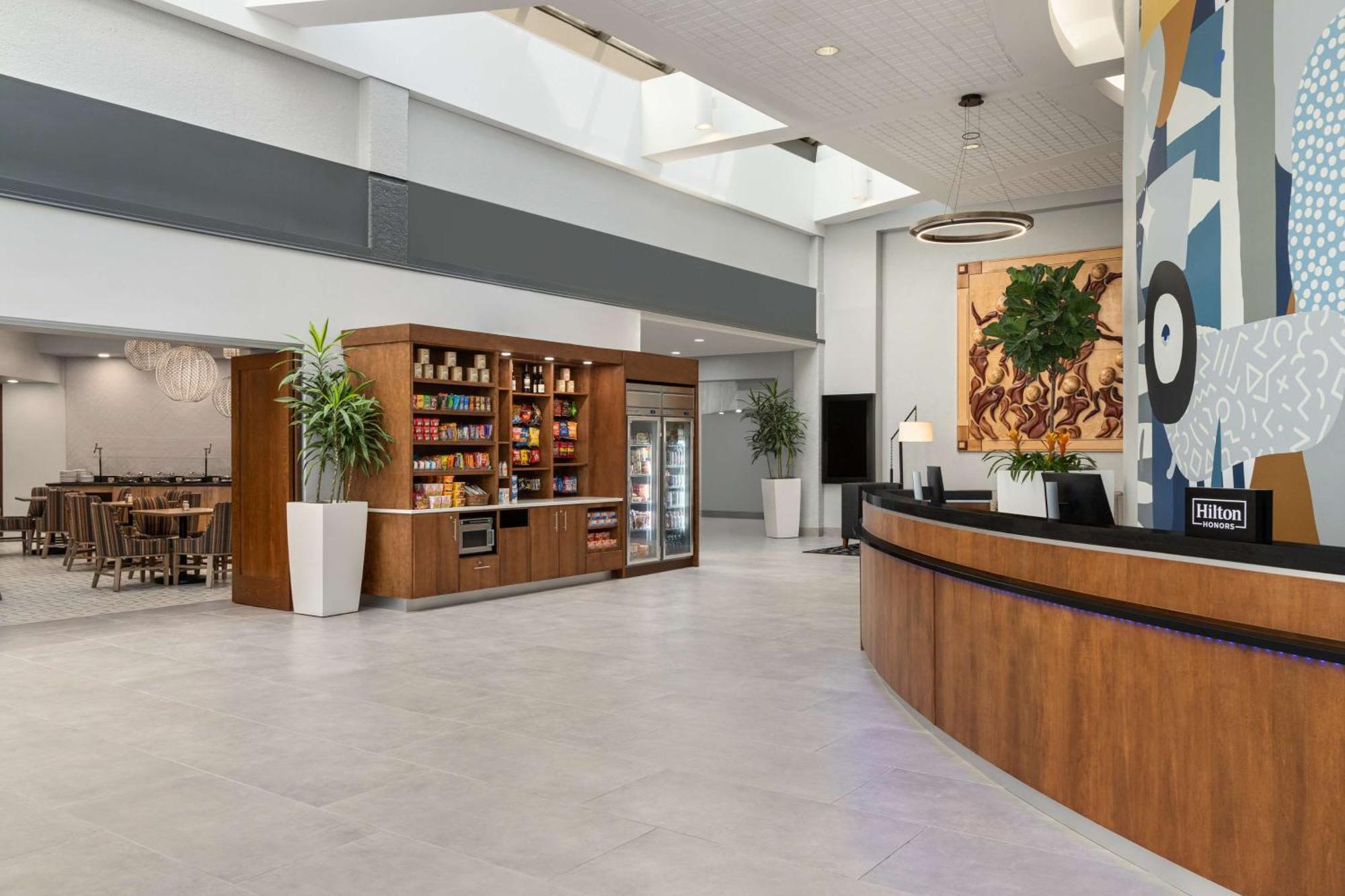 Hotel Doubletree By Hilton Myers At Bell Tower Shops Fort Myers
