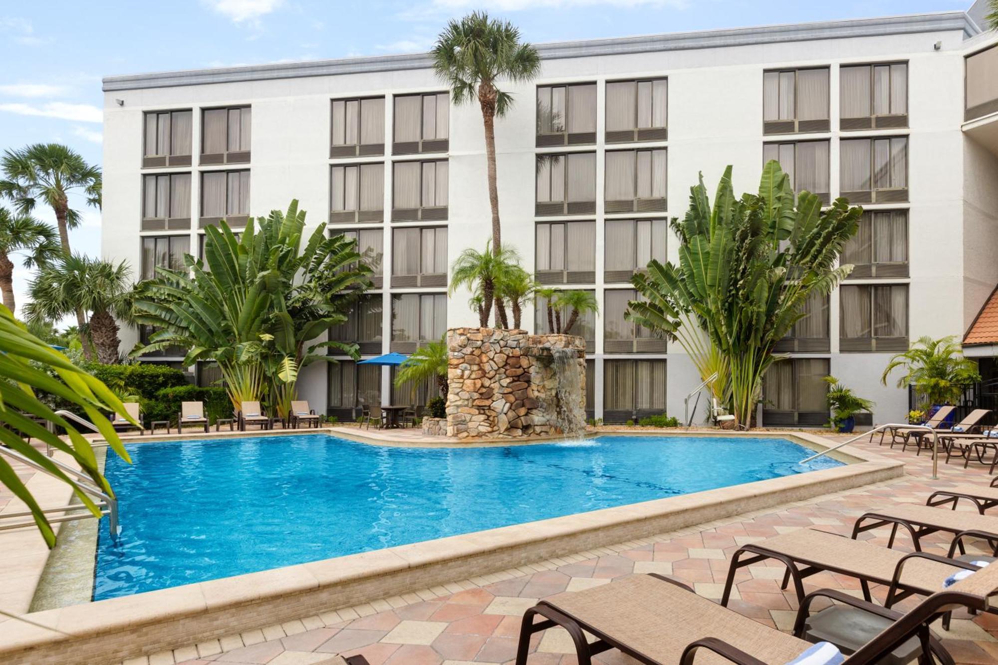 Hotel Doubletree By Hilton Myers At Bell Tower Shops Fort Myers