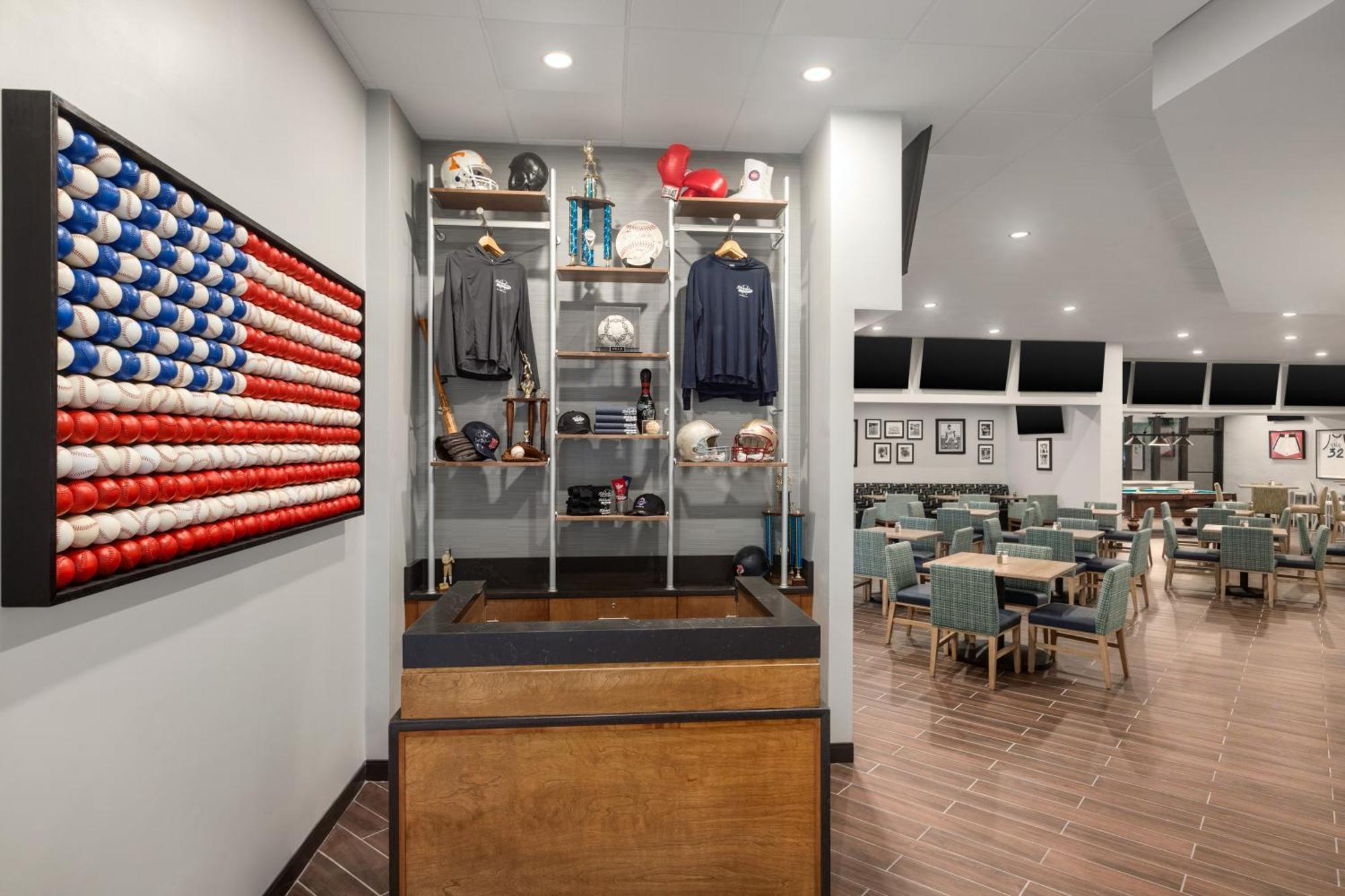 Doubletree By Hilton Myers At Bell Tower Shops Hotel 4*