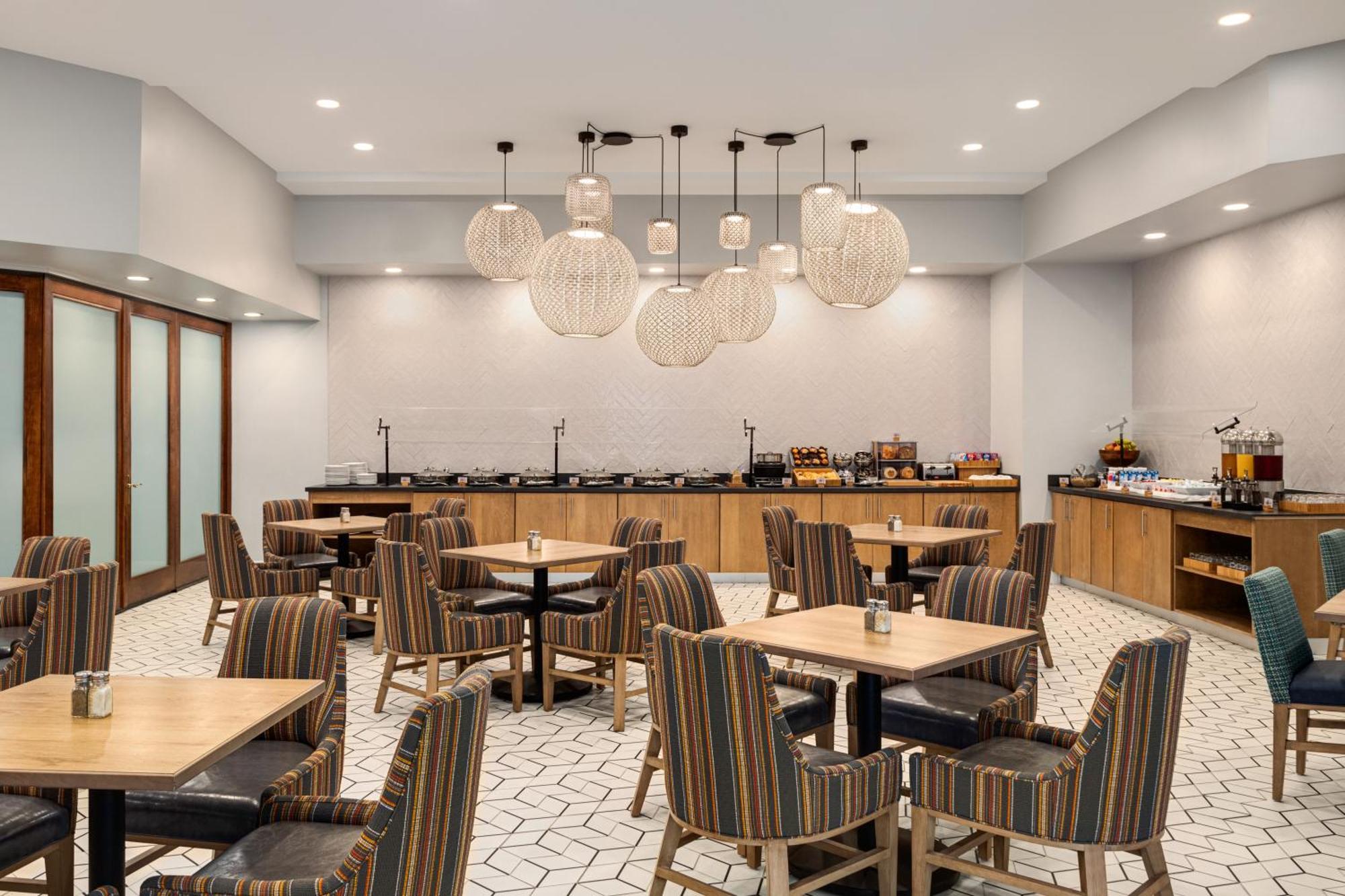 Hotel Doubletree By Hilton Myers At Bell Tower Shops Fort Myers