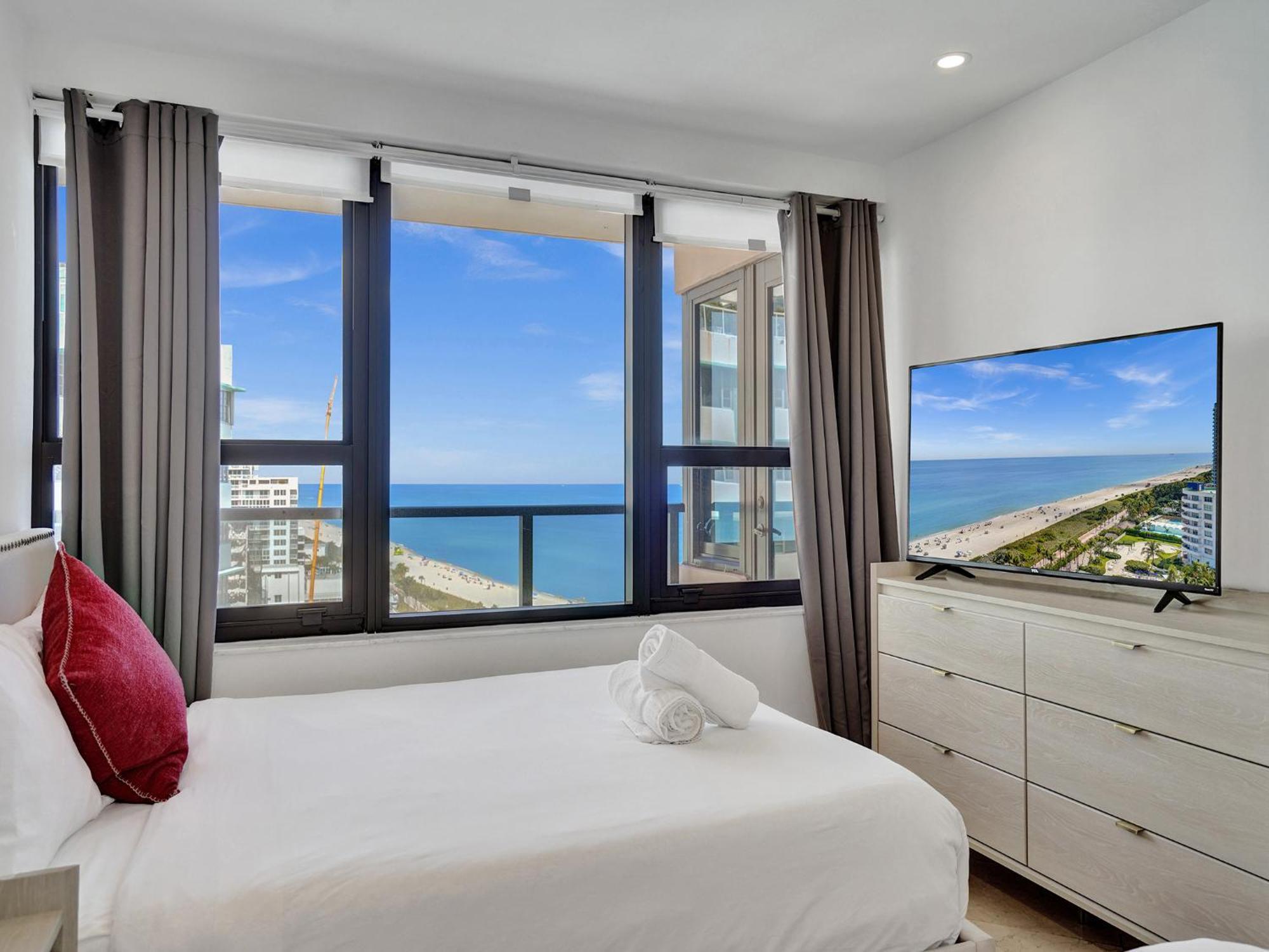 Ocean Front Penthouse 2bd 2 Balconies Ph-2 Miami Beach