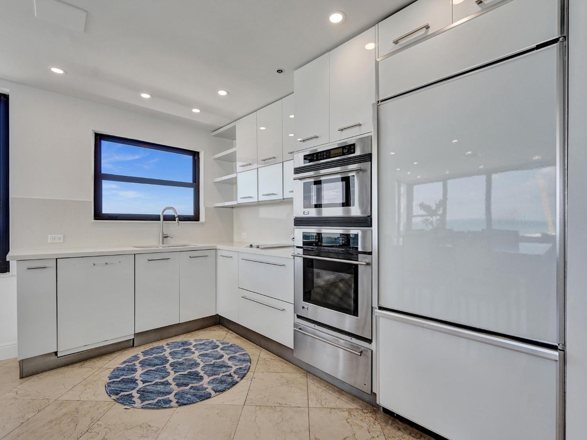 Apartment Ocean Front Penthouse 2bd 2 Balconies Ph-2 *