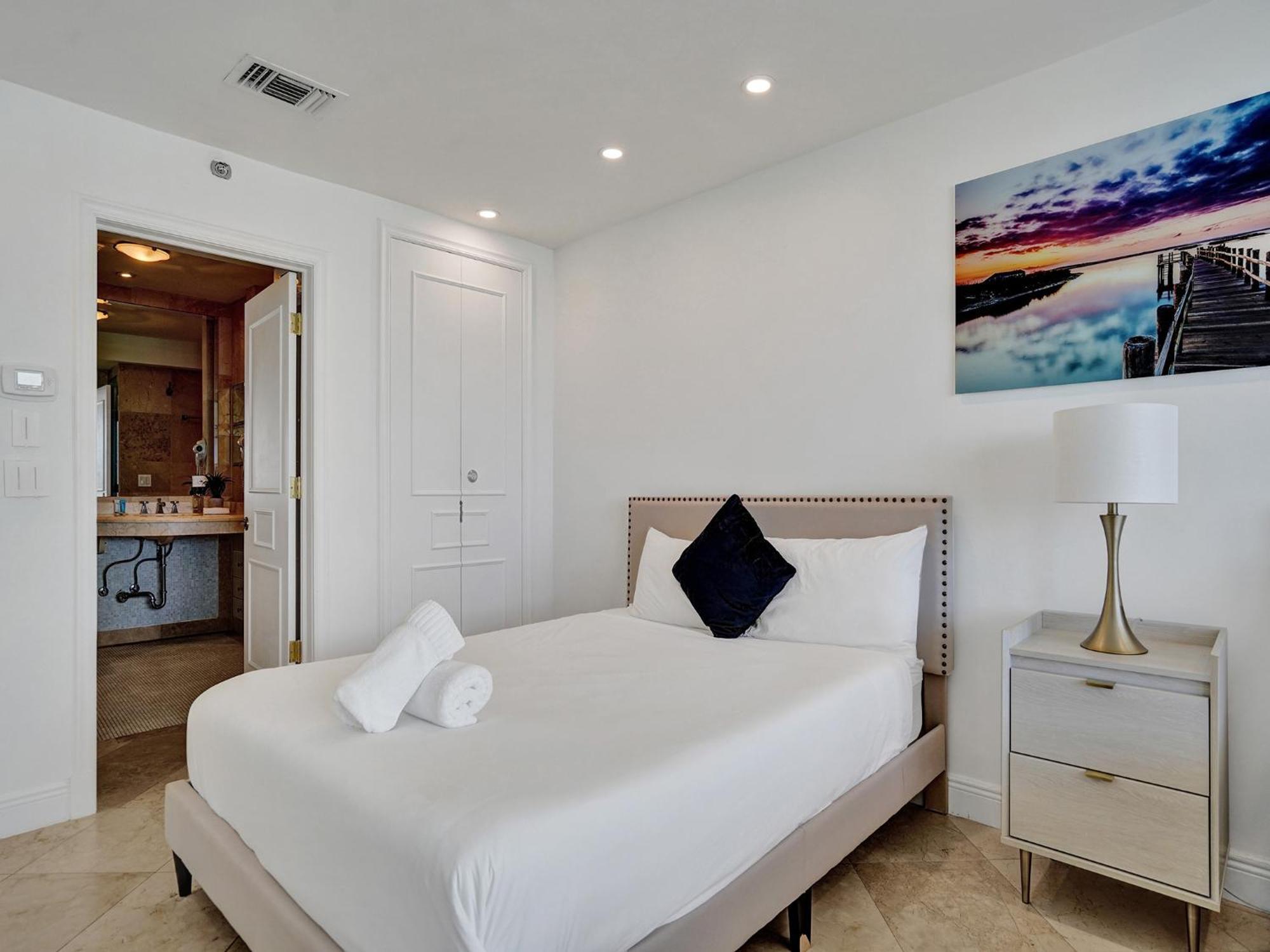 Apartment Ocean Front Penthouse 2bd 2 Balconies Ph-2 *