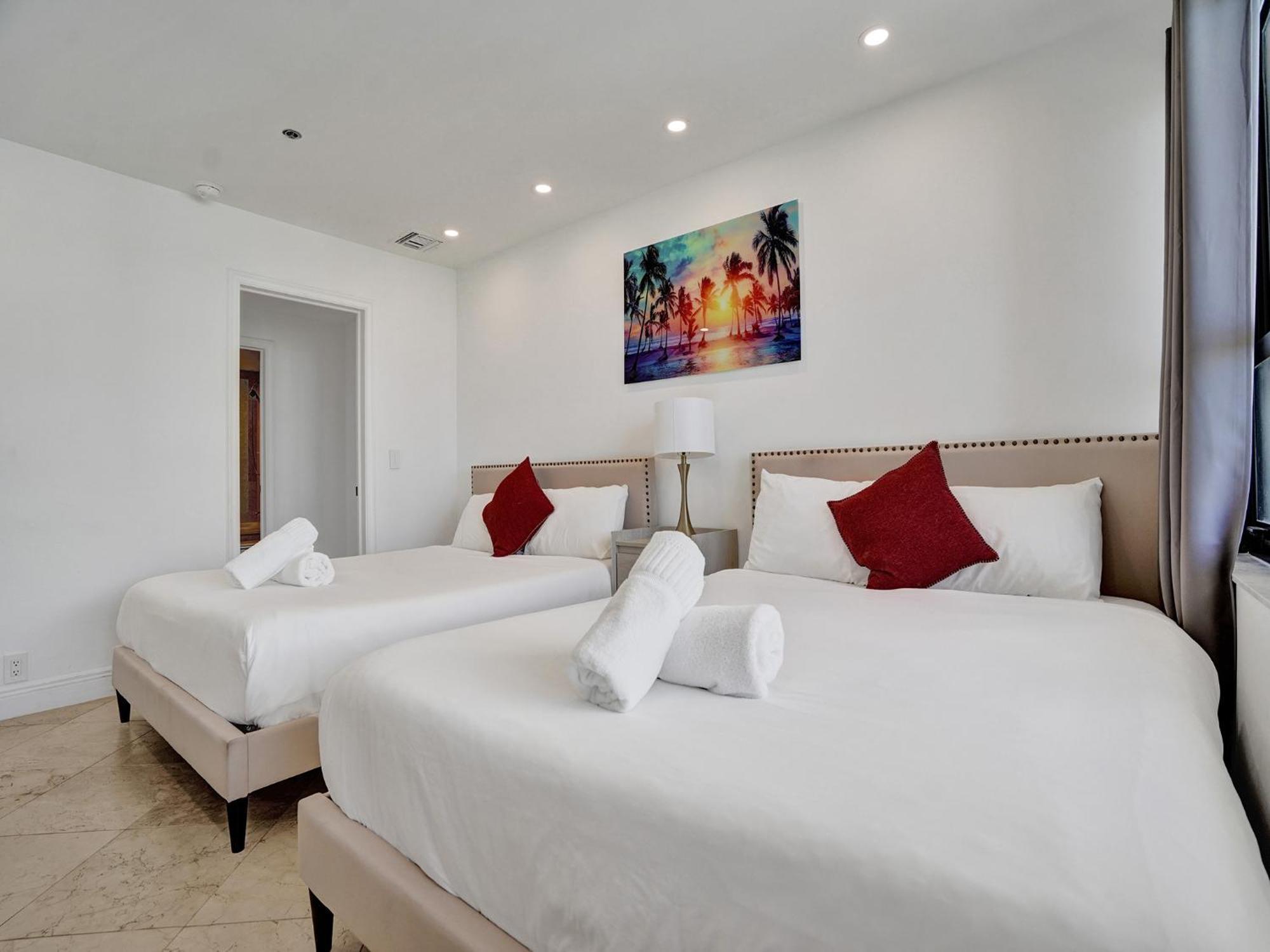 Ocean Front Penthouse 2bd 2 Balconies Ph-2 Miami Beach