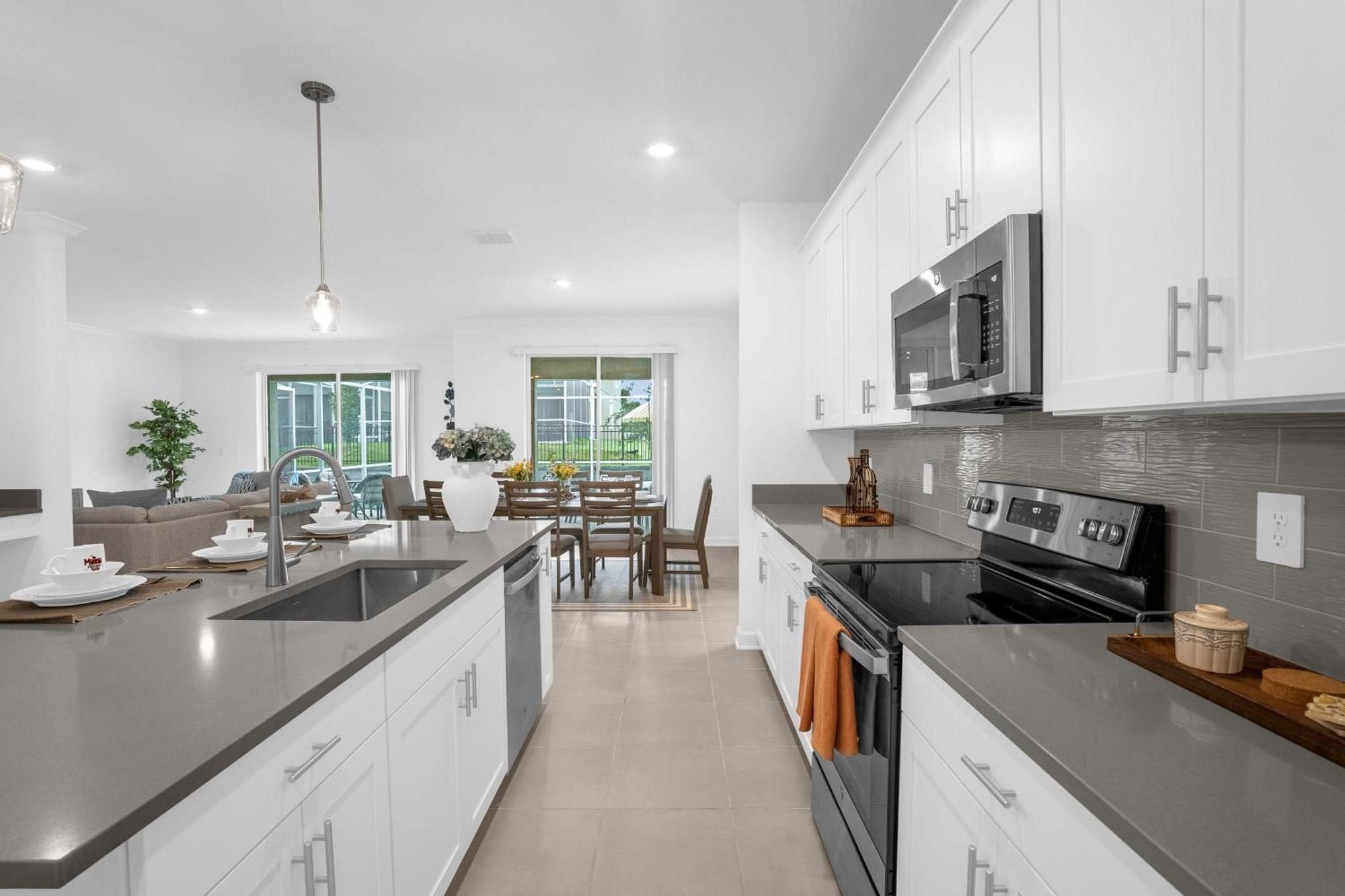 Upstay - New Build At Championsgate With & Pool
