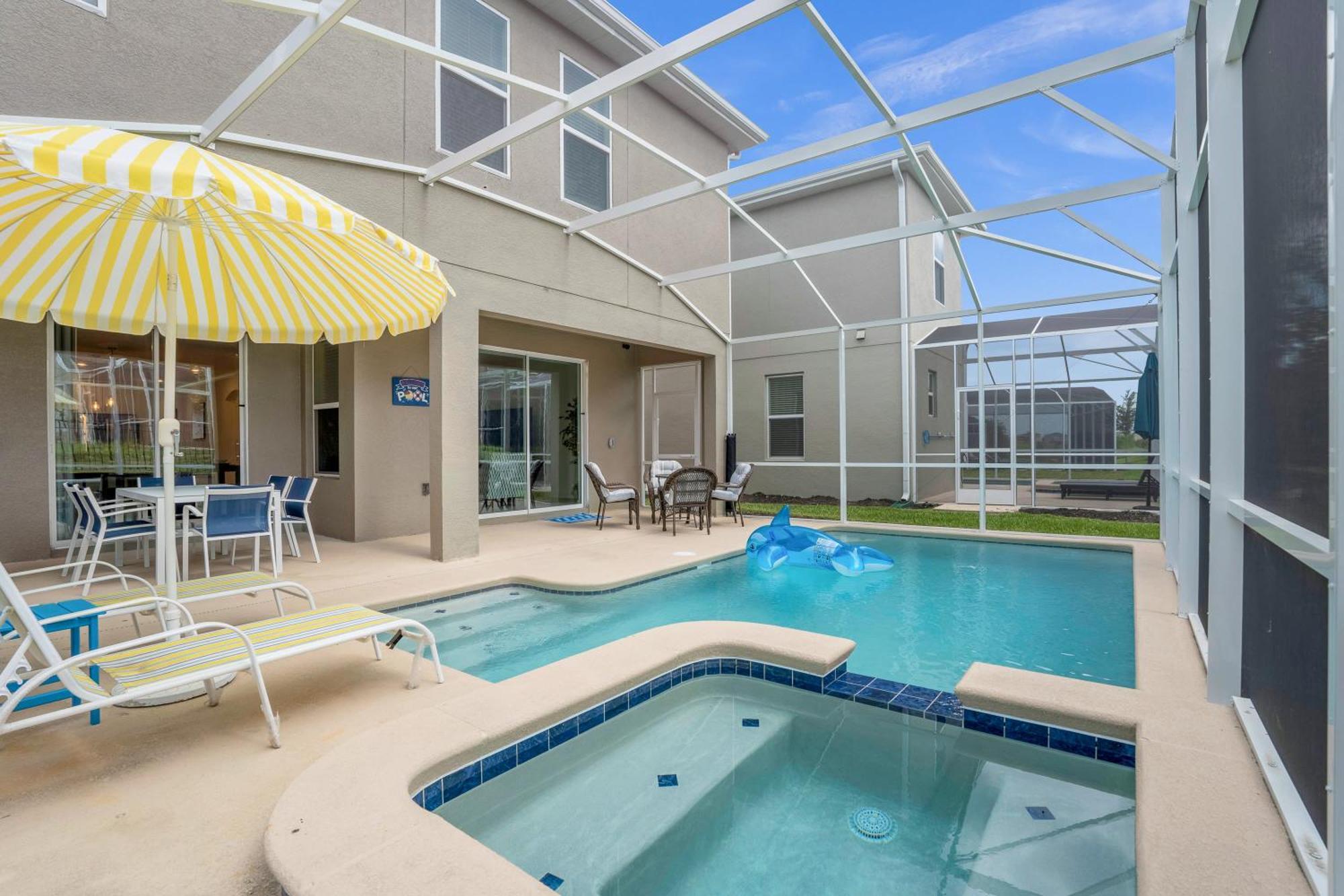 Holiday home Upstay - New Build At Championsgate With & Pool