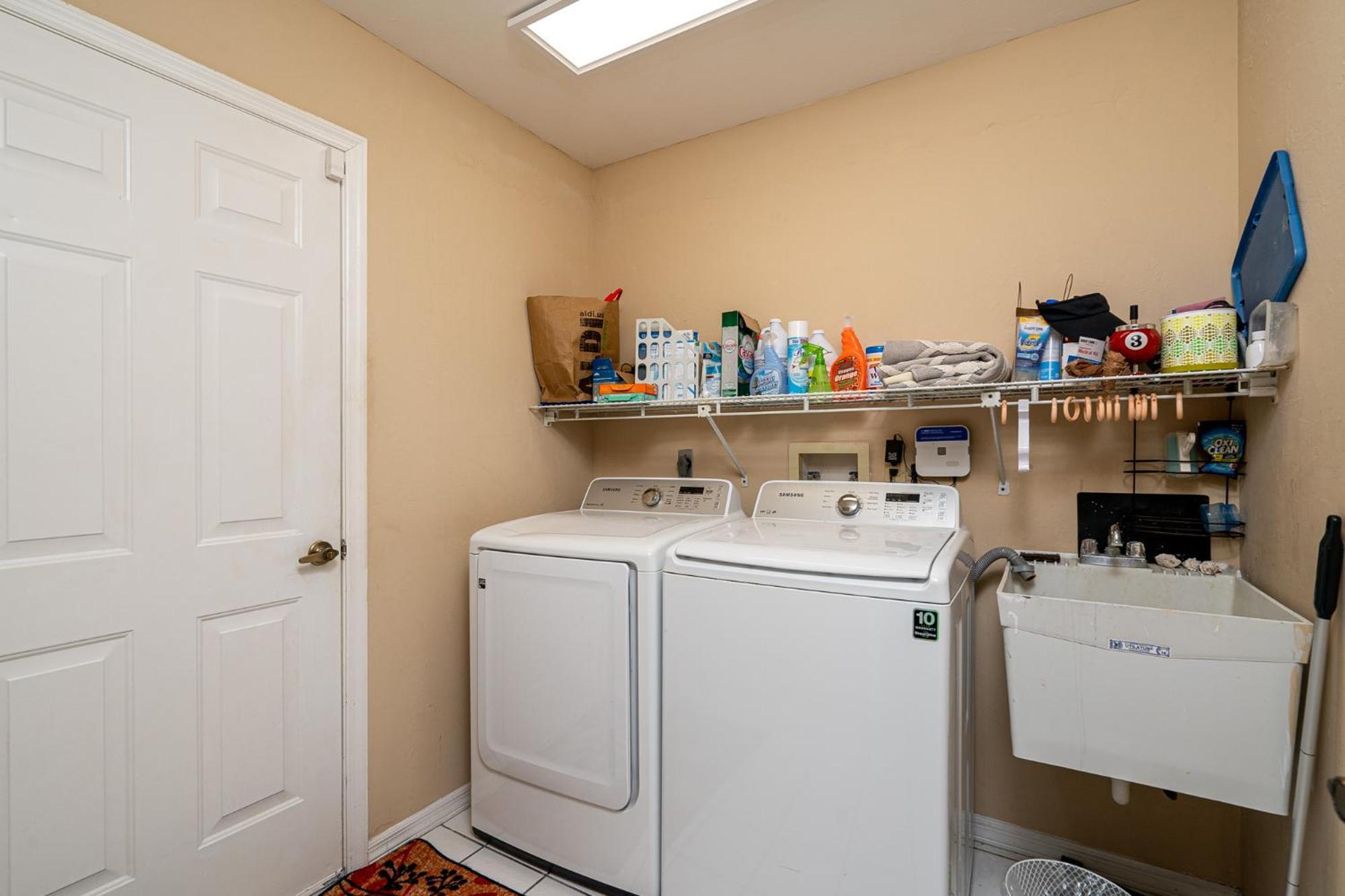Holiday home Sunset Special: 3br Oasis, Heated Pool, Views