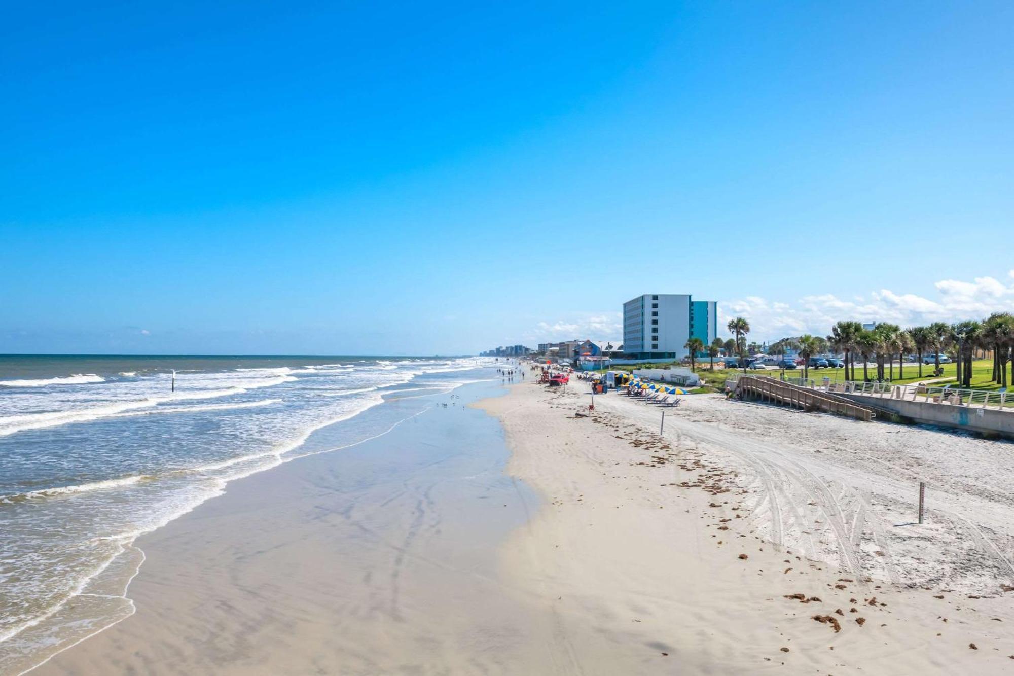 Hotel Comfort & Daytona Oceanfront 3*