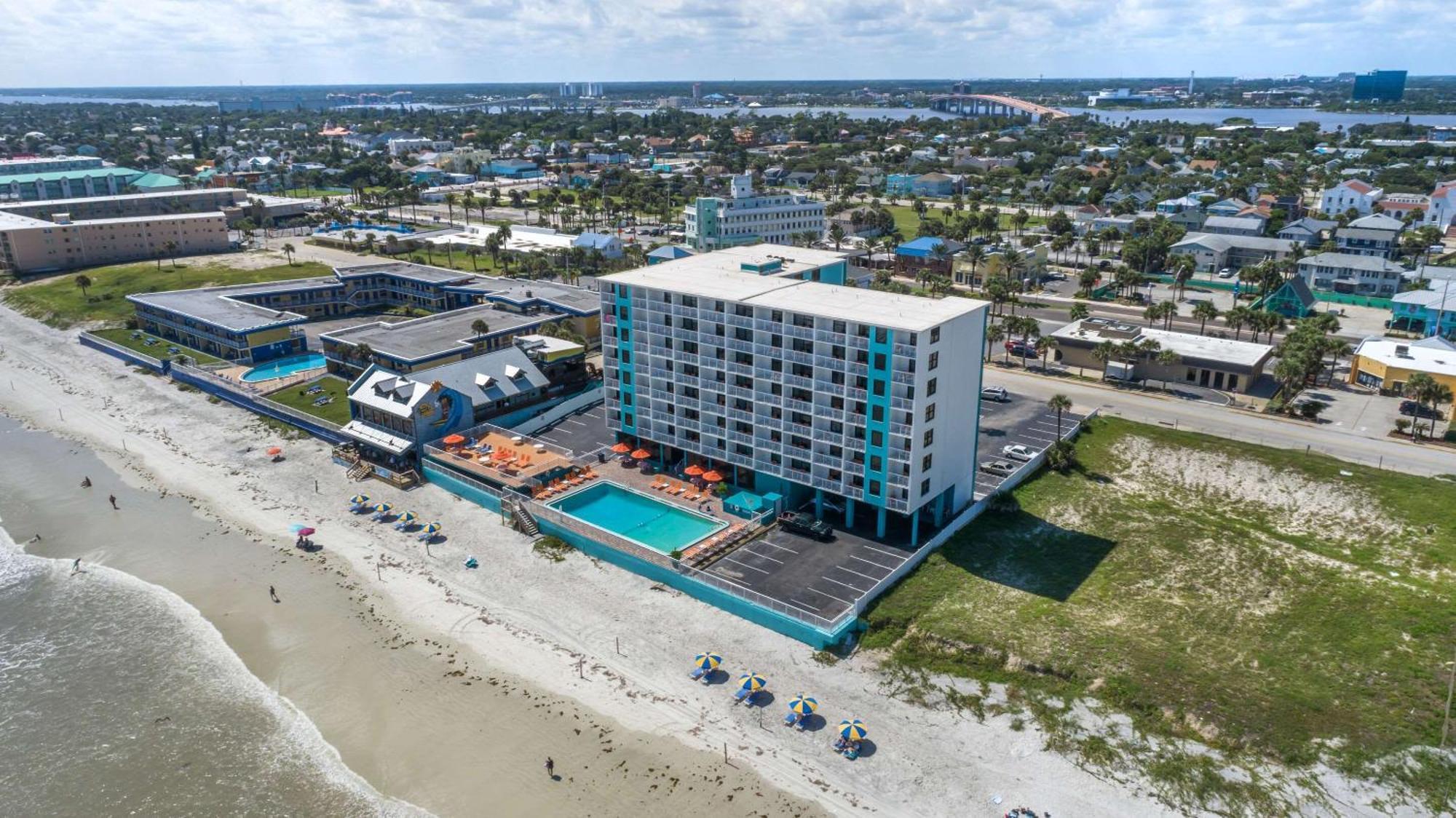 Comfort & Daytona Oceanfront Hotel 3*