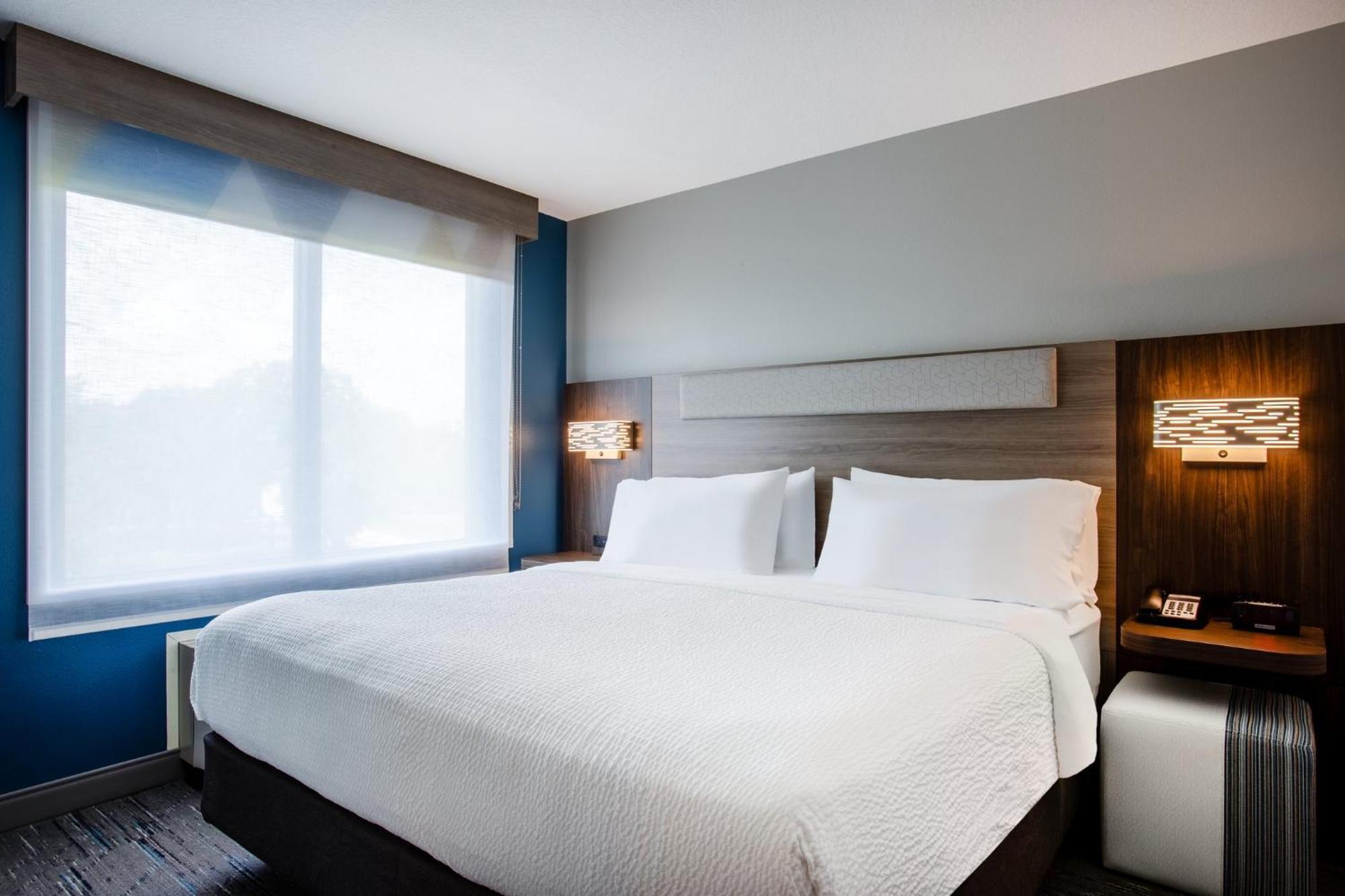 Hotel Express & East-lakewood Ranch By Ihg