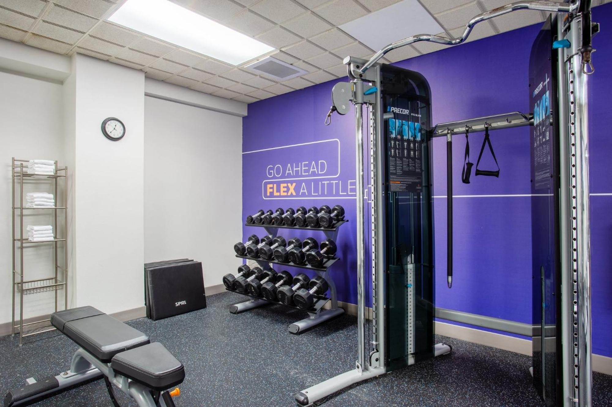 Express & East-lakewood Ranch By Ihg Hotel 2*