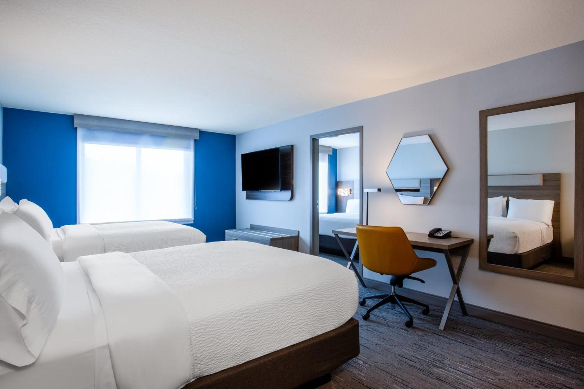 Express & East-lakewood Ranch By Ihg