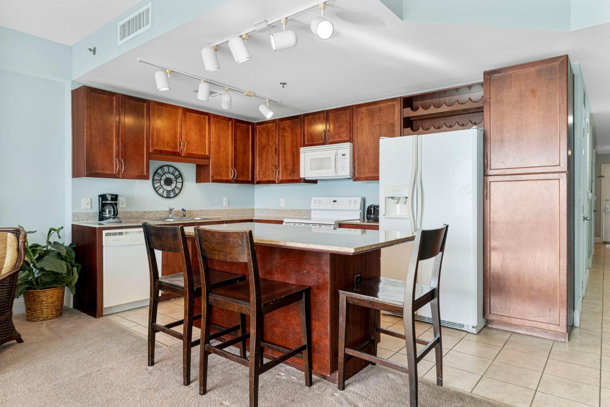 Laketown Wharf 1115 Apartment *