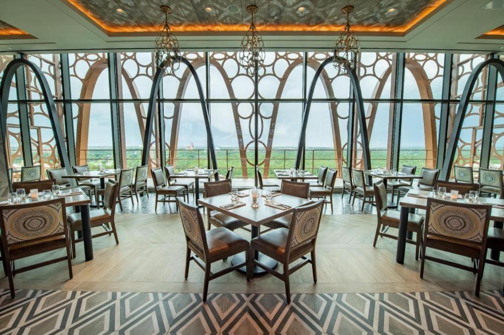 Resort Disney's Coronado Springs 3*