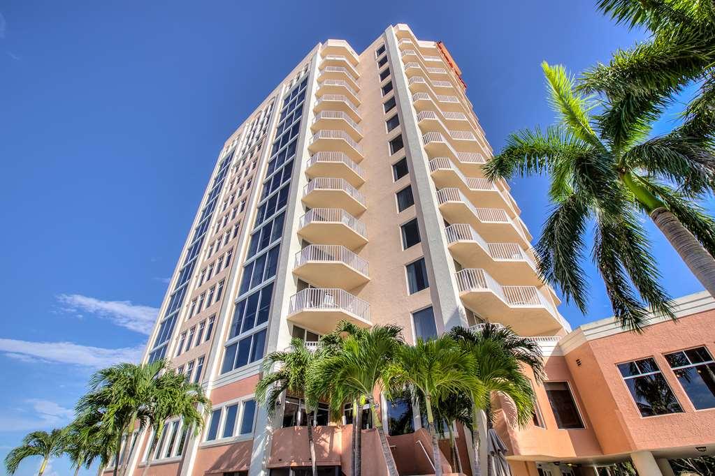 Lovers Key Resort