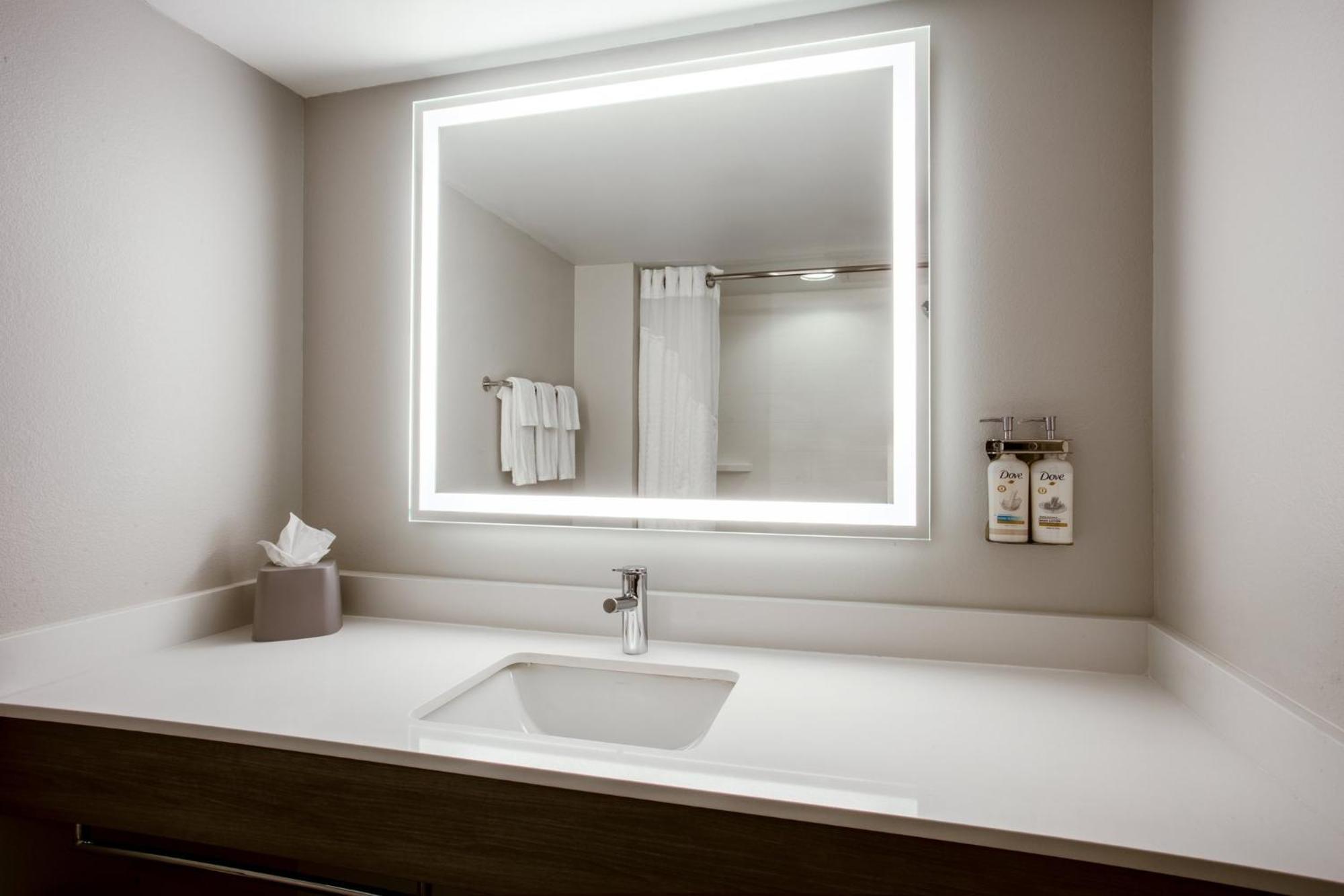 Express & East-lakewood Ranch By Ihg Hotel 2*