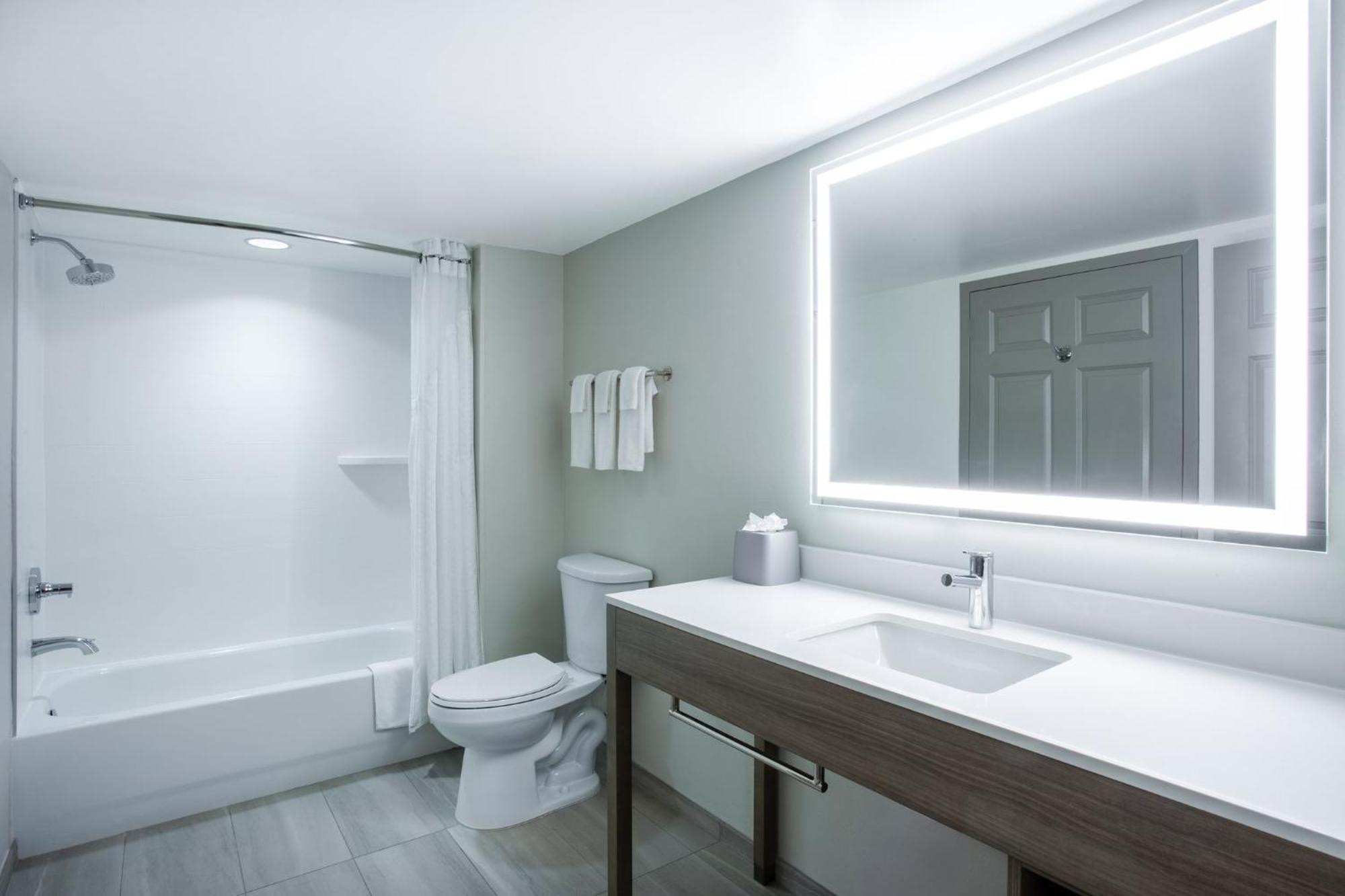 Hotel Express & East-lakewood Ranch By Ihg 2*
