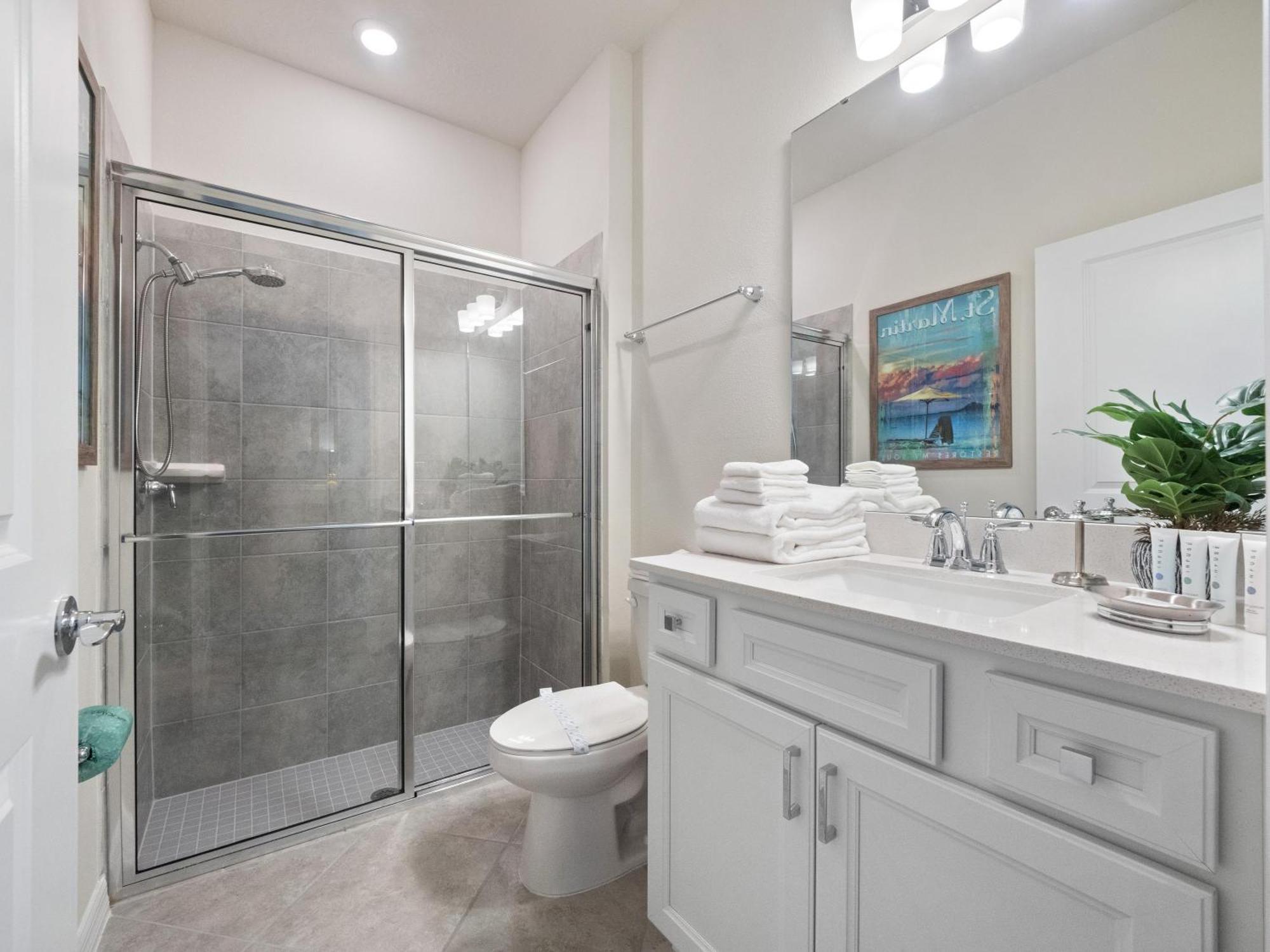 Free Promo 7 Bedroom In New Windsor Cay *