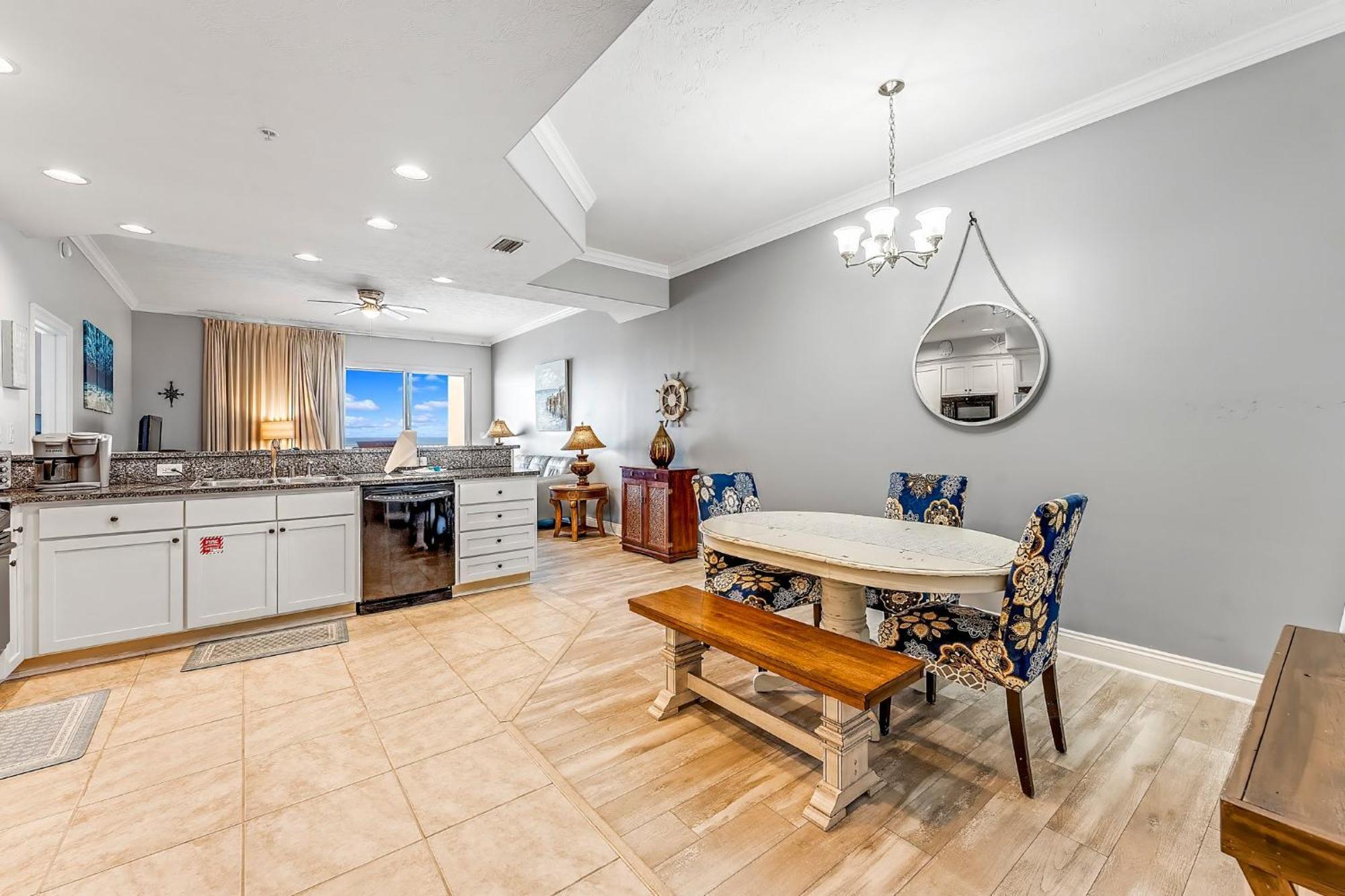 Apartment Treasure Island 0408