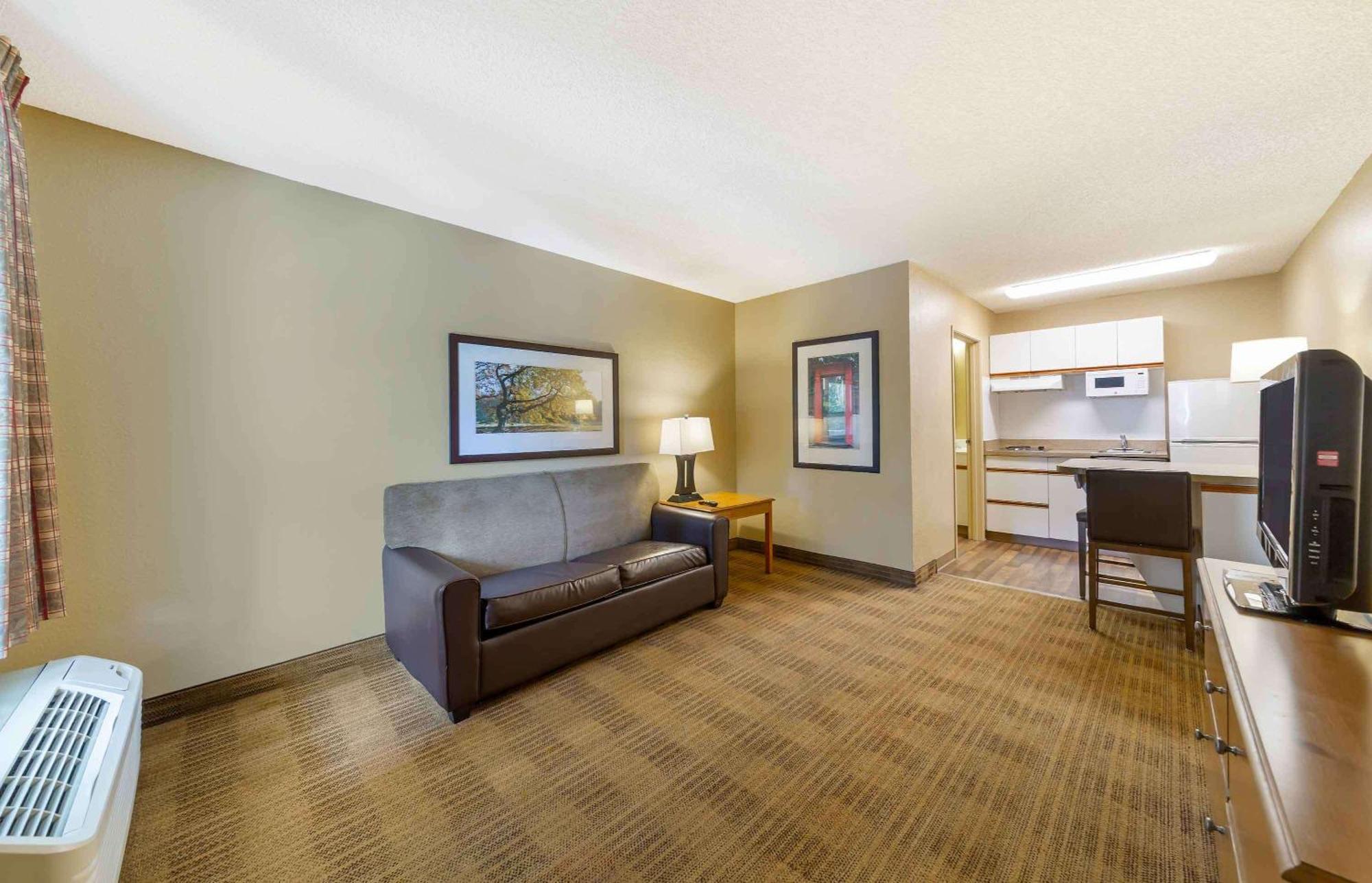 Extended America - - Commerce Hotel Boca Raton