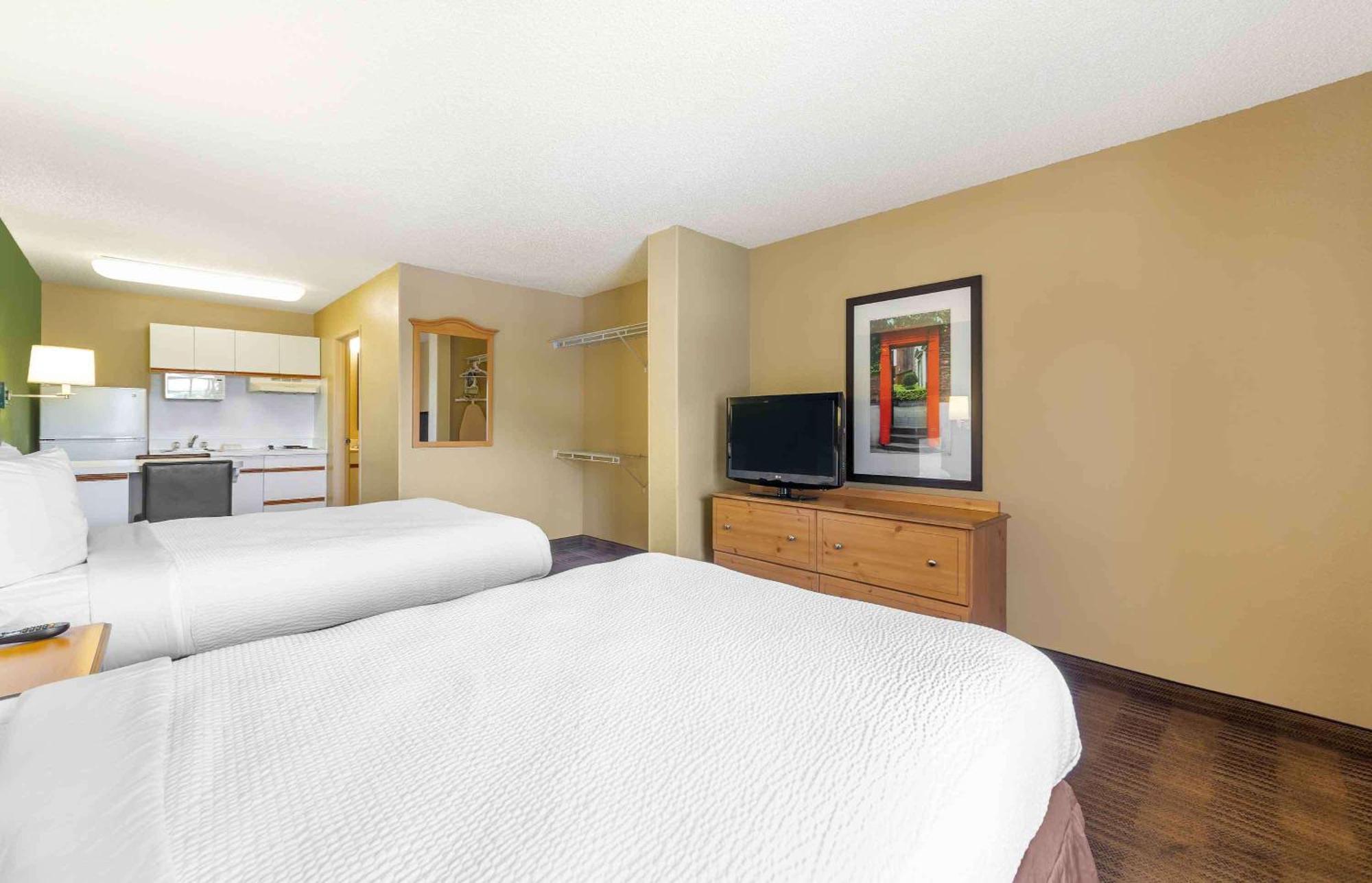 Extended America - - Commerce Boca Raton