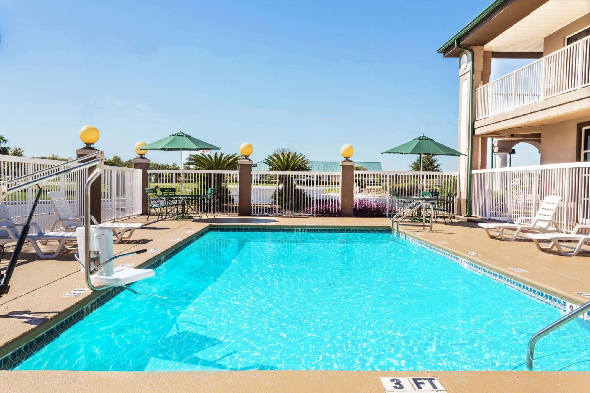 Hotel Super 8 By Wyndham