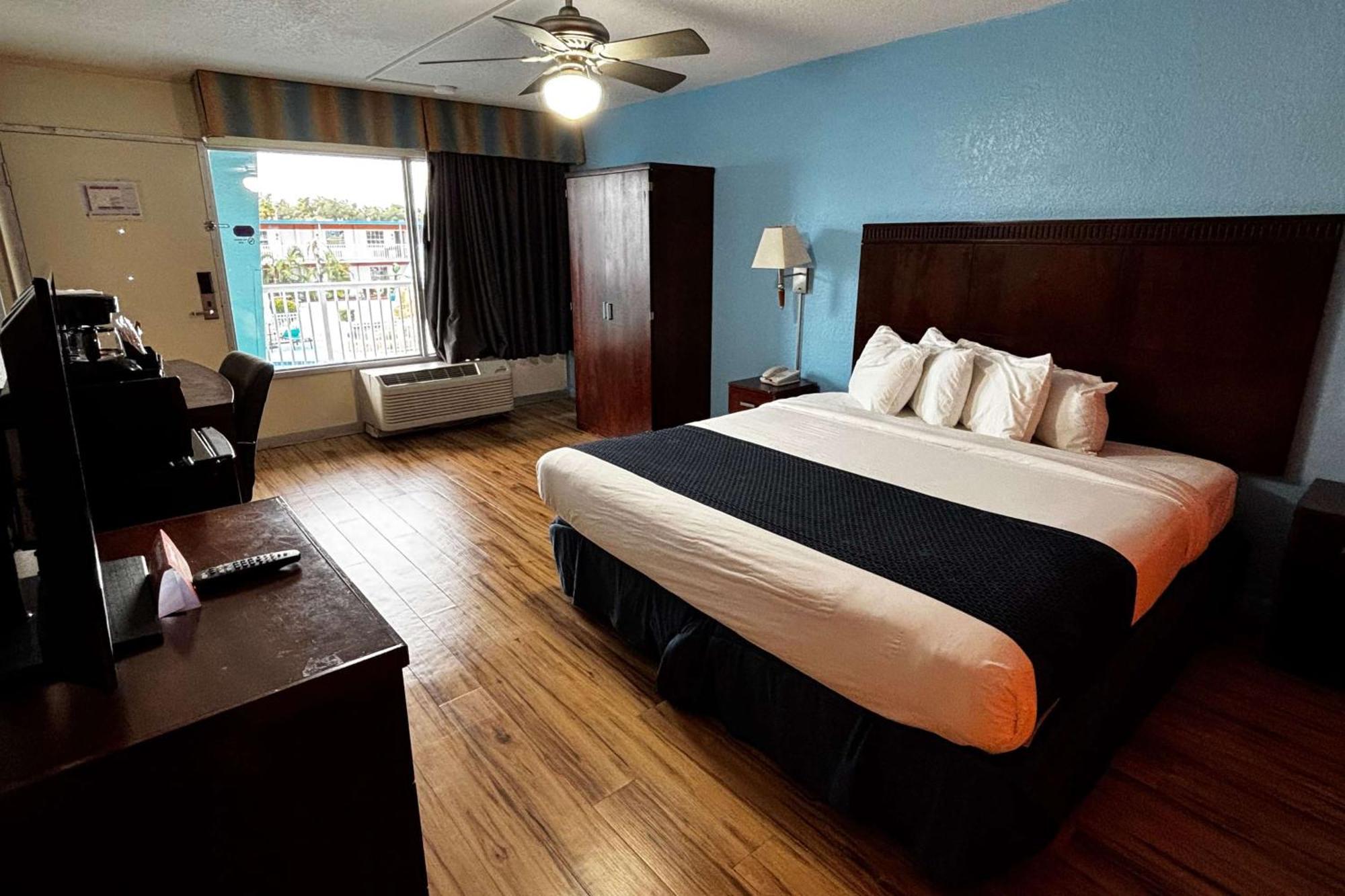 Ramada By Wyndham Flamingo Water Park Hotel 3*