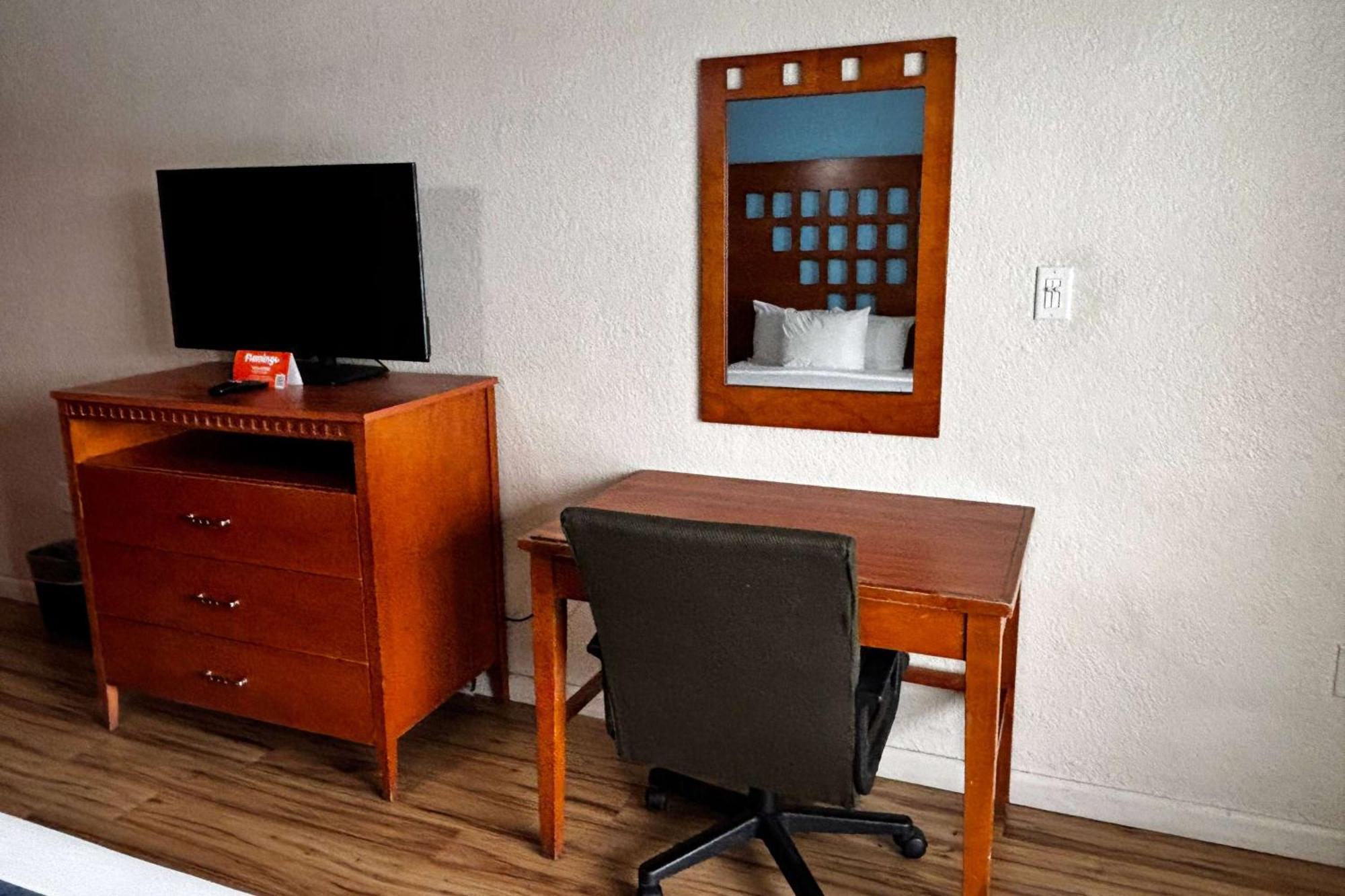 Ramada By Wyndham Flamingo Water Park Kissimmee