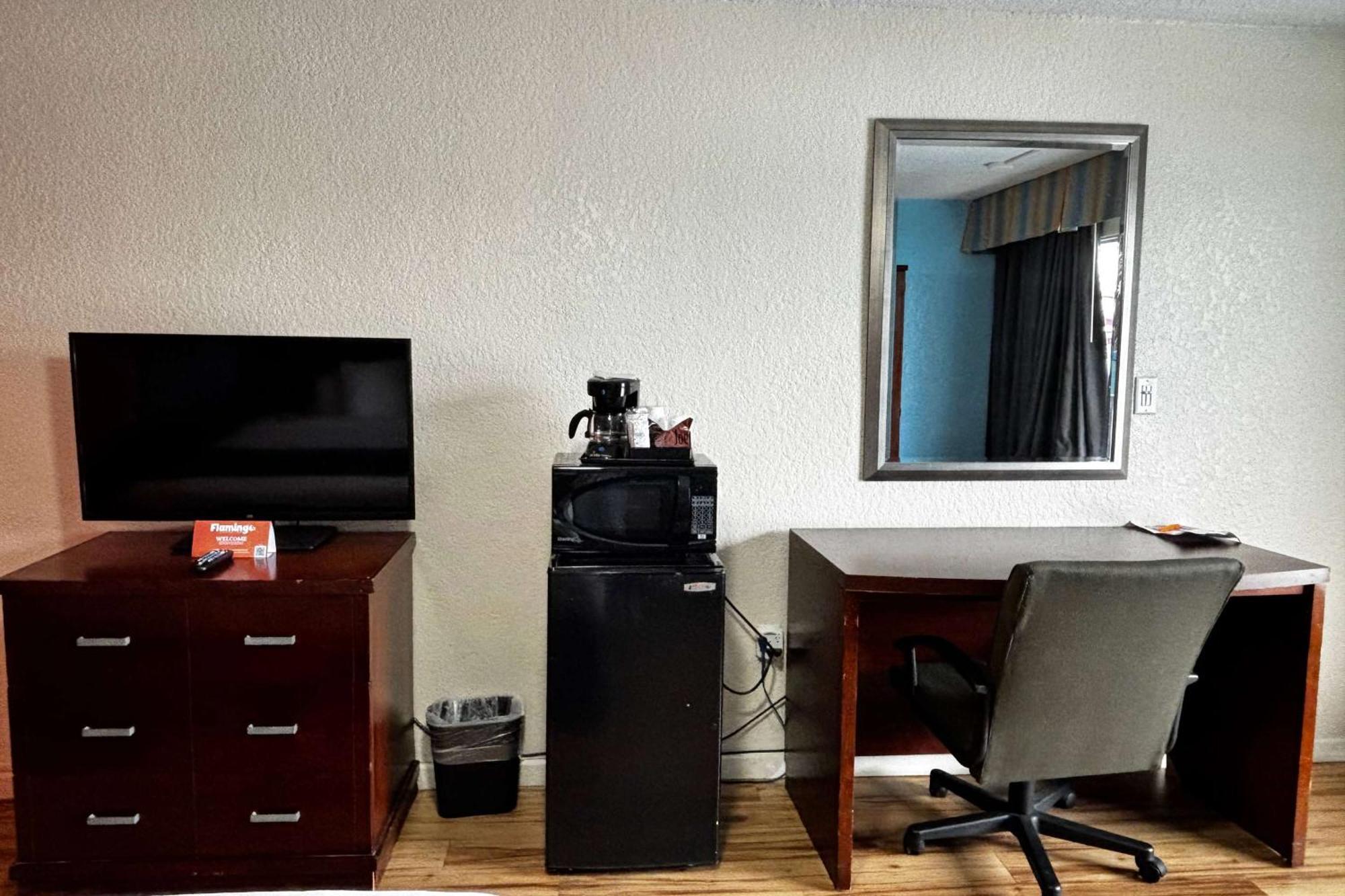 Ramada By Wyndham Flamingo Water Park Hotel Kissimmee