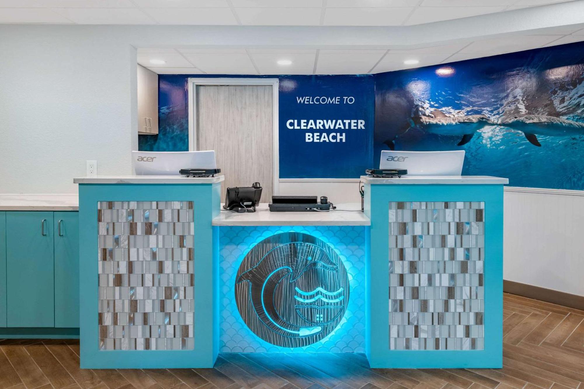 Winter The Dolphin's Club, Ascend Collection Hotel Clearwater Beach