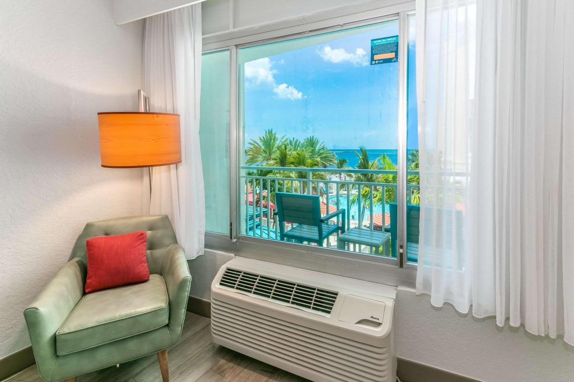 Winter The Dolphin's Club, Ascend Collection Hotel 3*