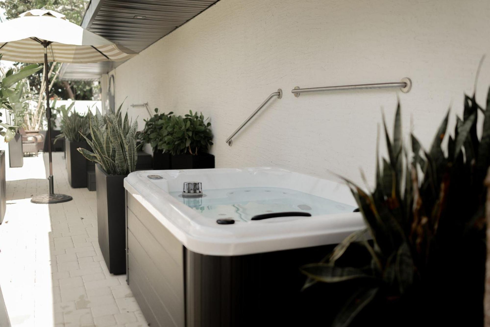 Motel Bleu Beach Resort 3*