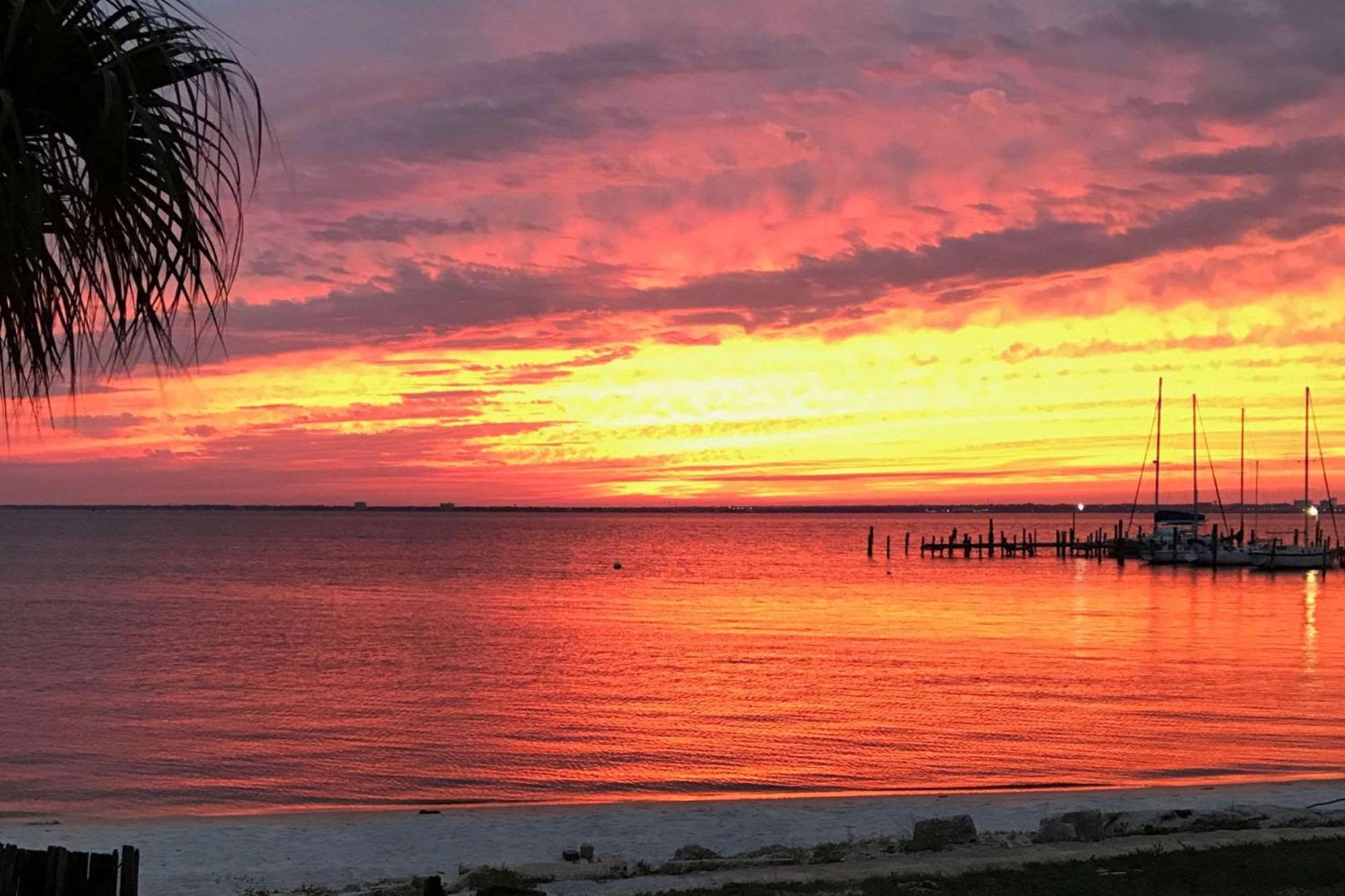 Hotel Quality & Bayside Near Pensacola Gulf Breeze