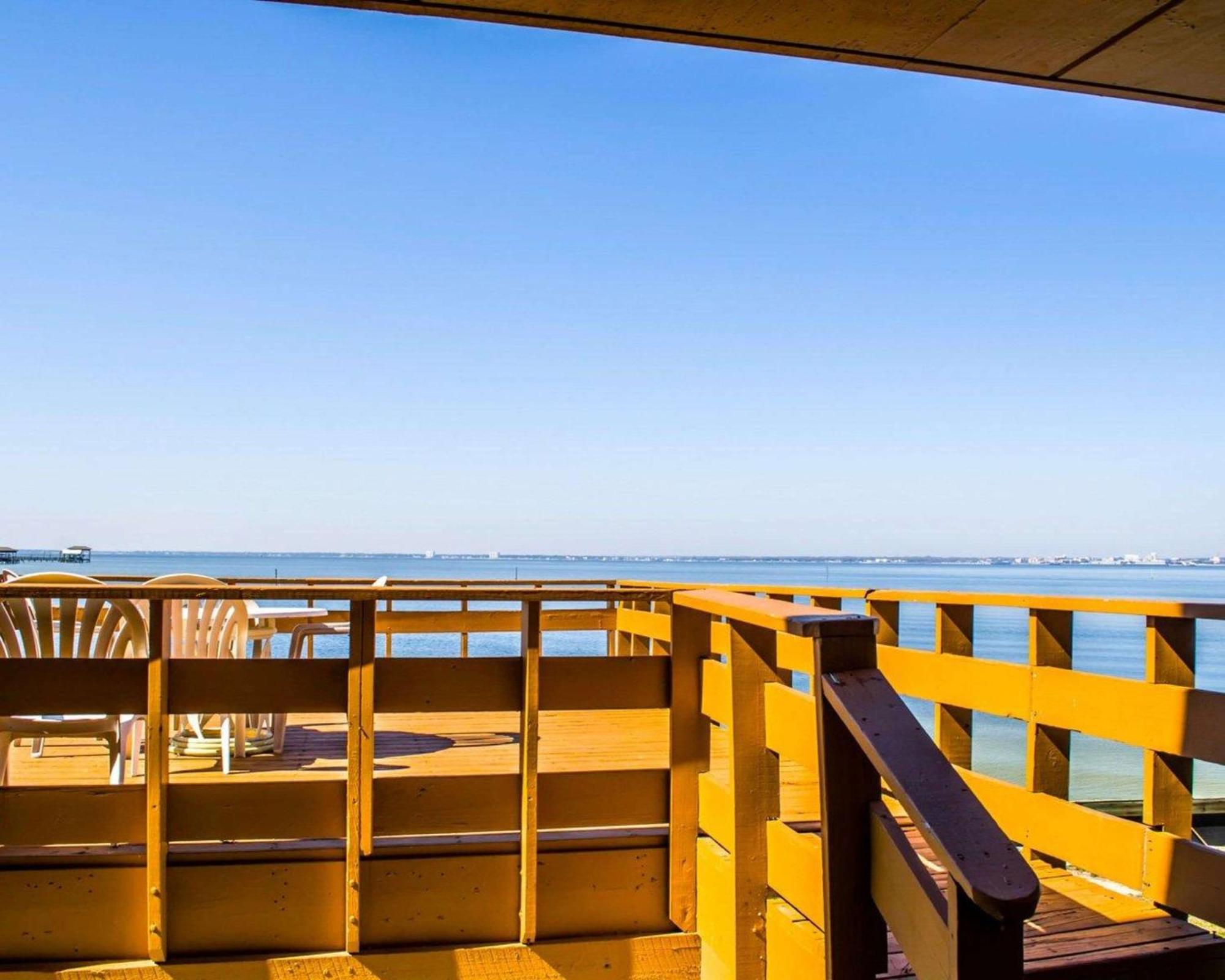 Hotel Quality & Bayside Near Pensacola