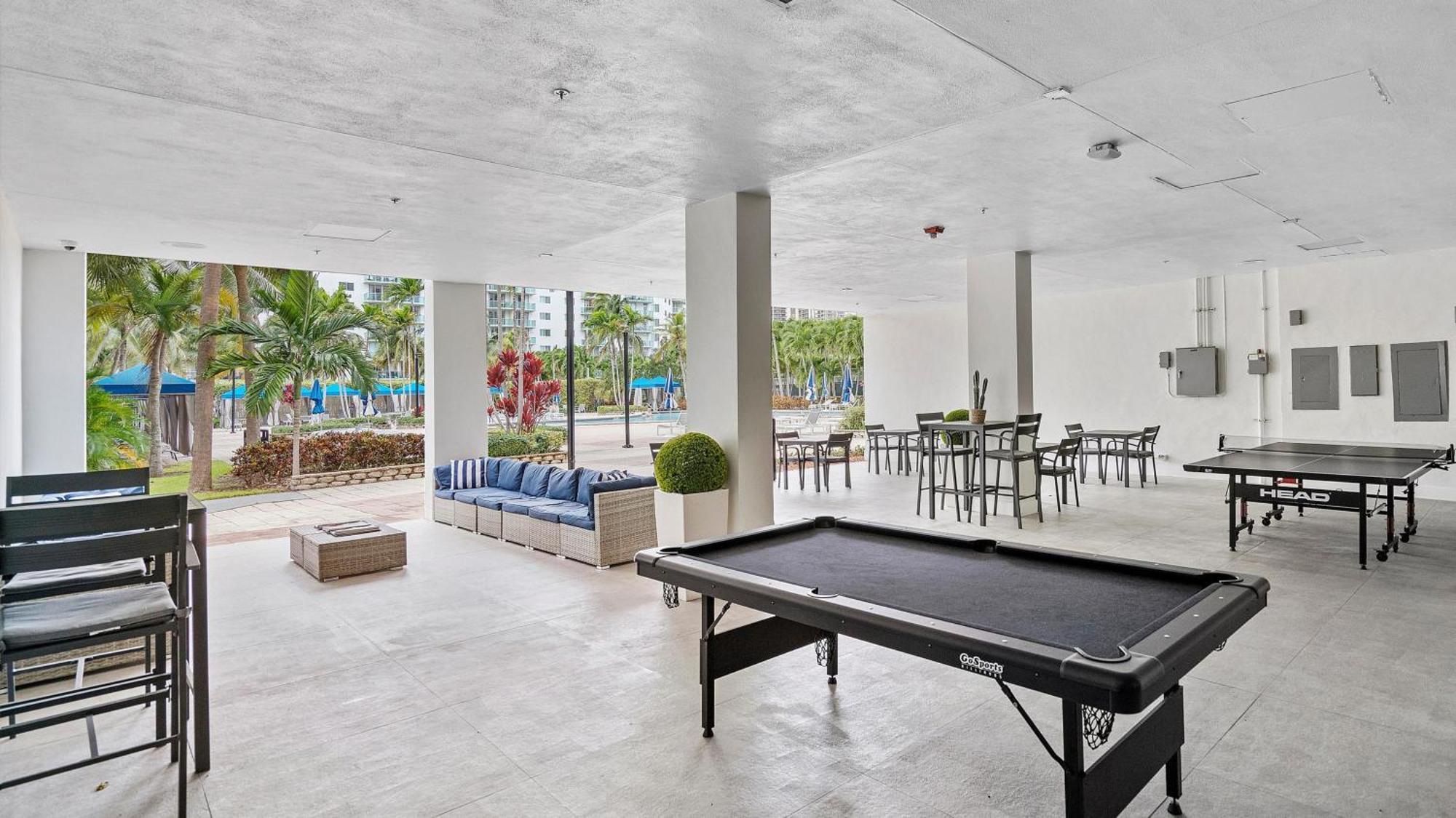 Aparthotel Family W Ocean & Bay Views - Upgraded Corner Unit *
