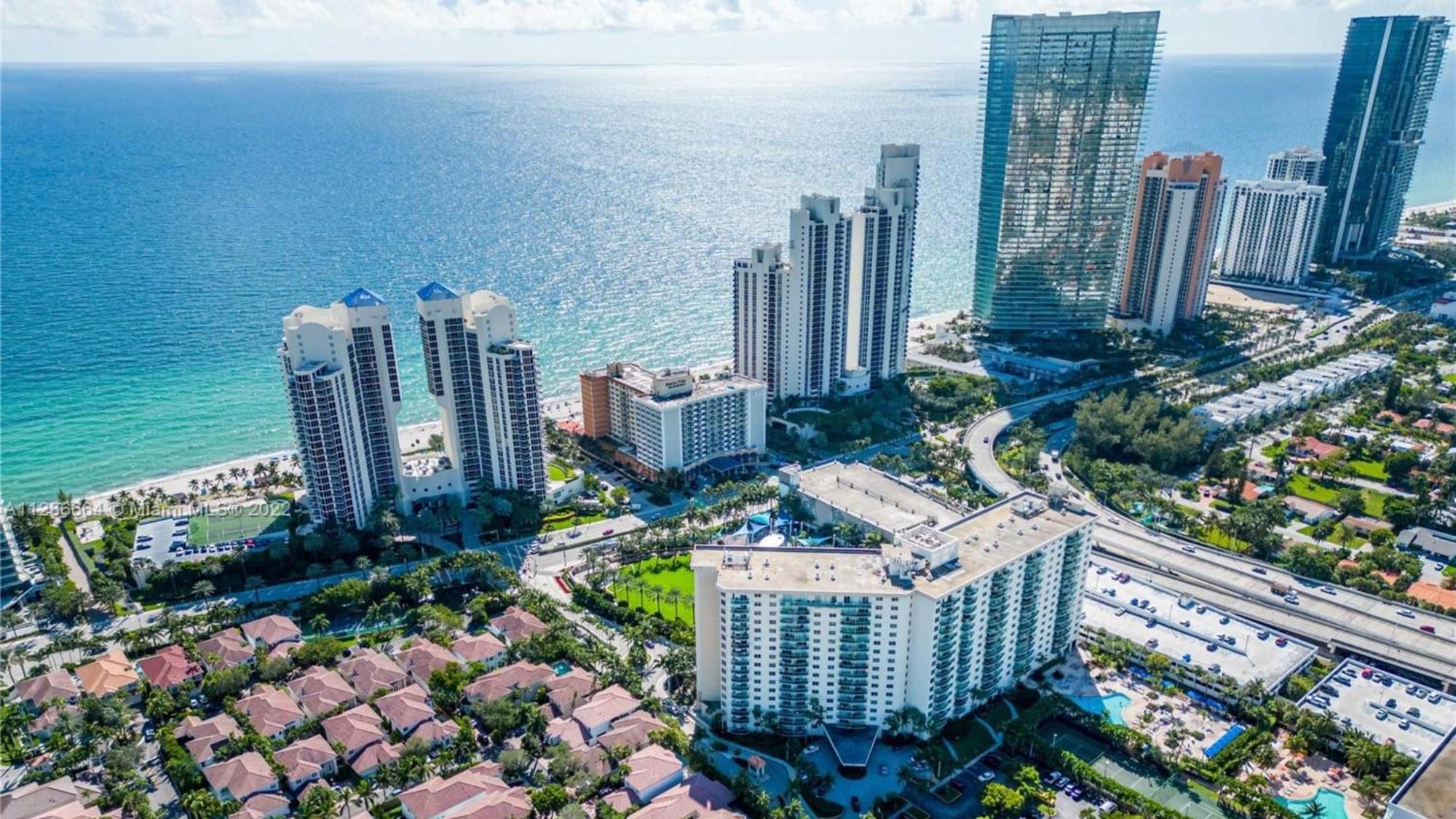 Family W Ocean & Bay Views - Upgraded Corner Unit *