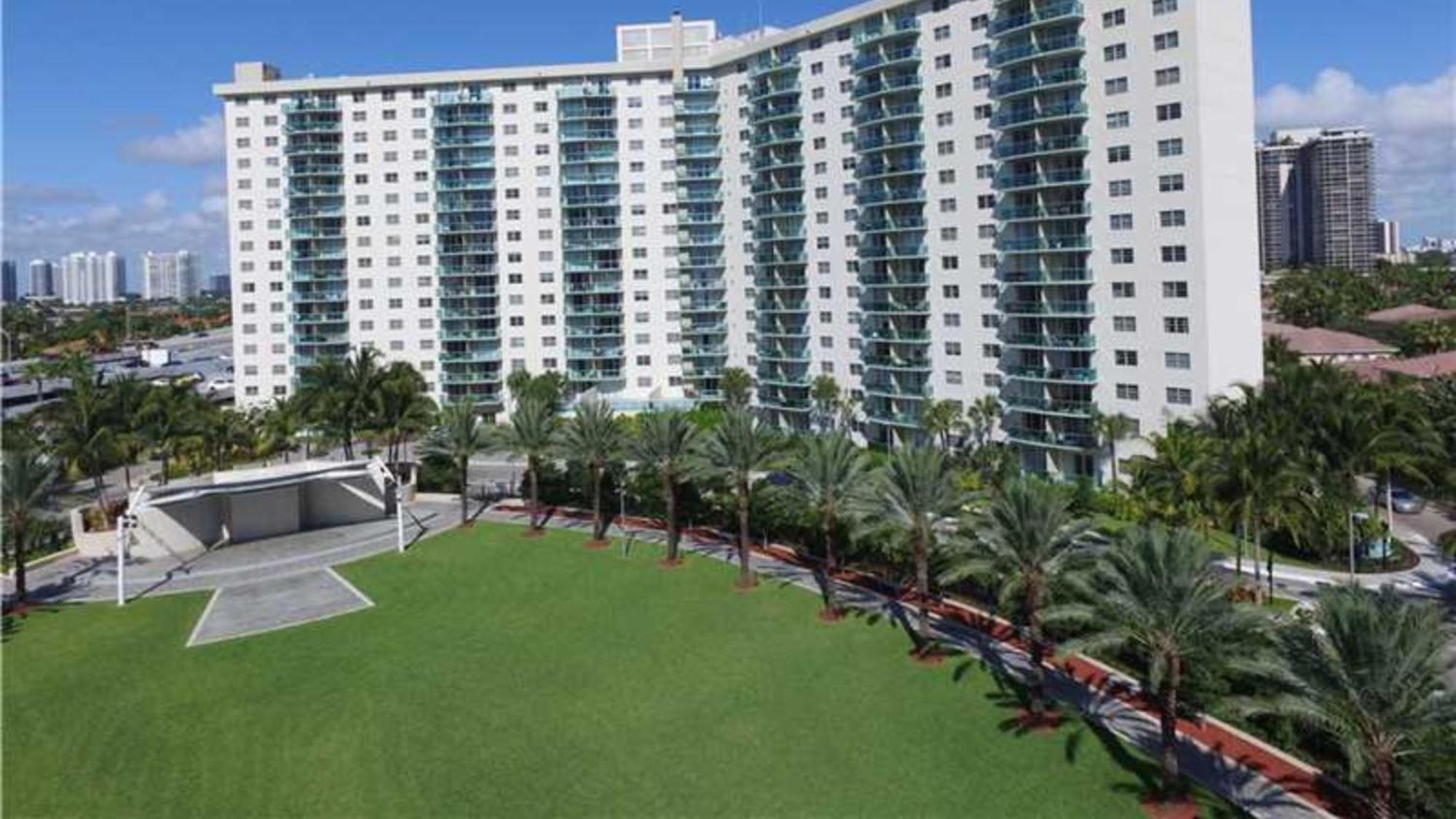 Aparthotel Family W Ocean & Bay Views - Upgraded Corner Unit Aventura