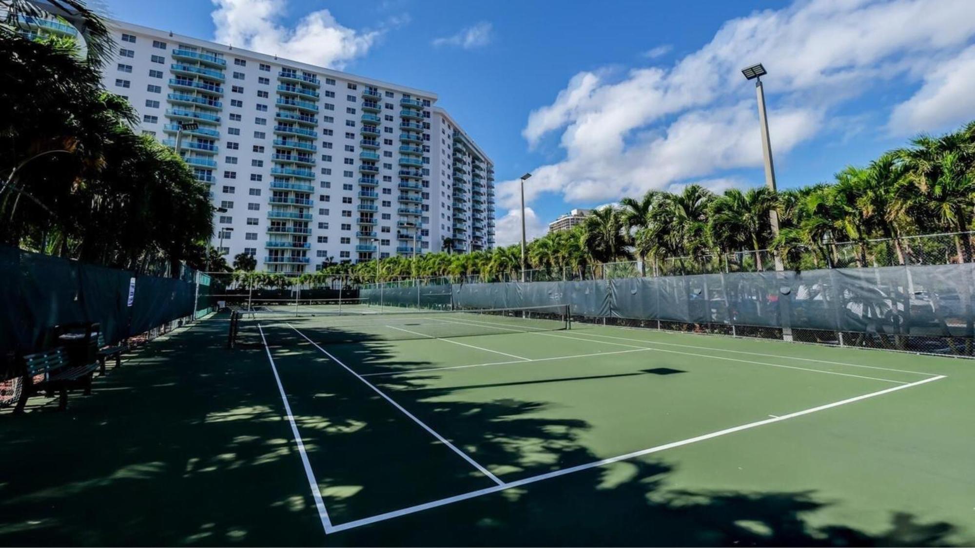 Family W Ocean & Bay Views - Upgraded Corner Unit * Aventura