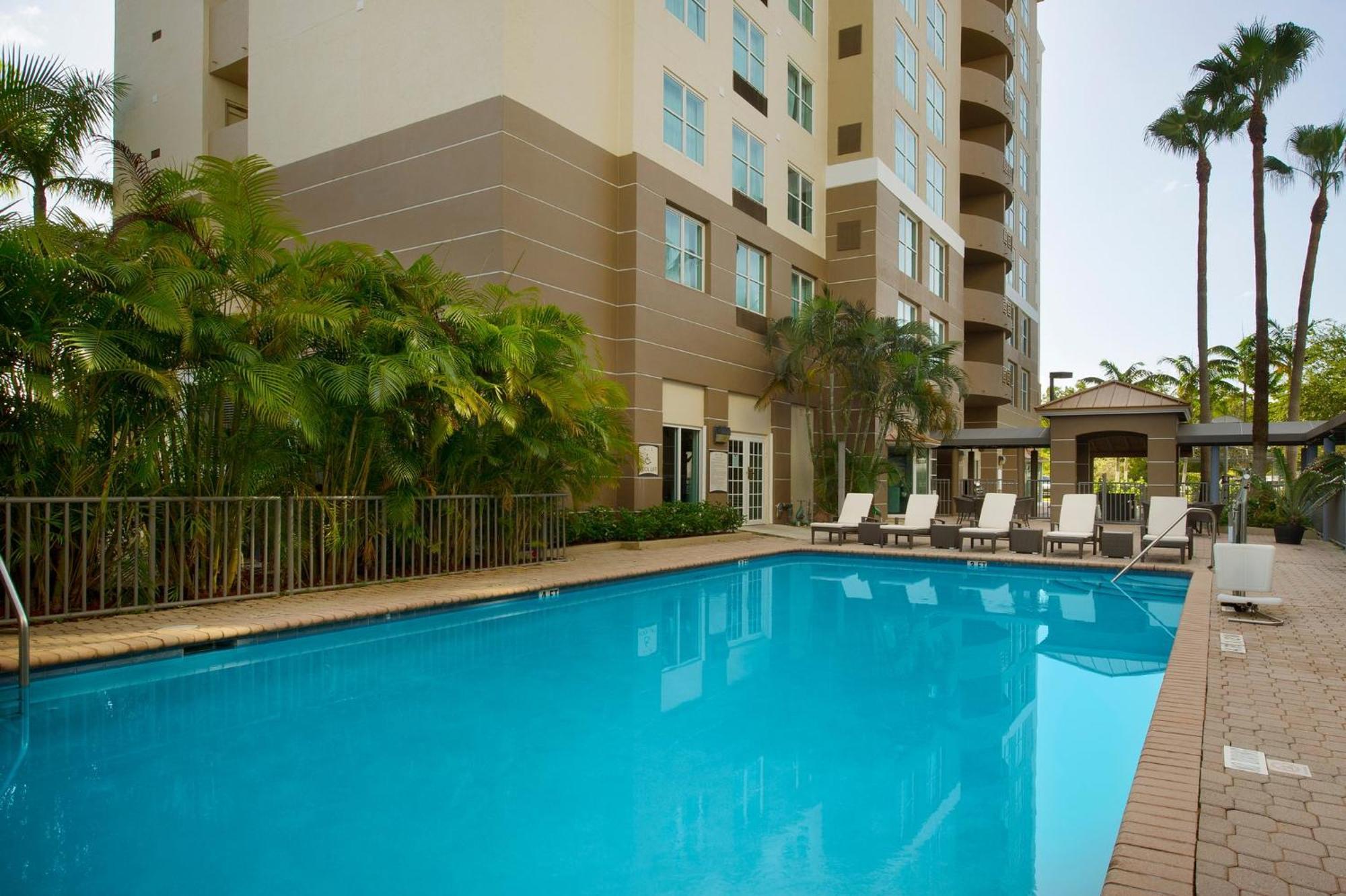 Staybridge Miami Area By Ihg