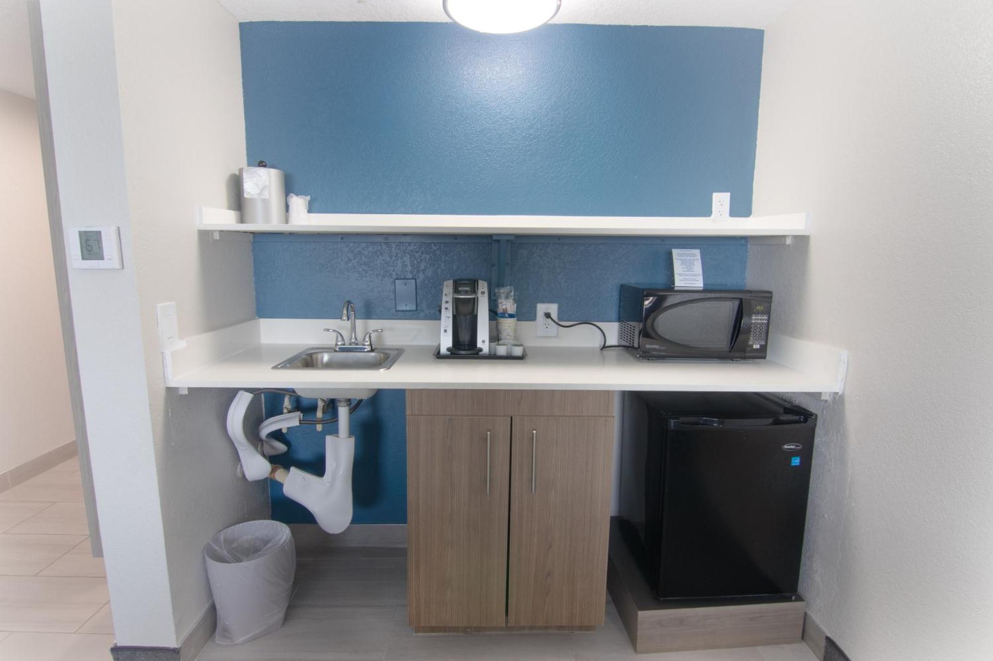 Express And Lauderdale Airport West By Ihg 3*