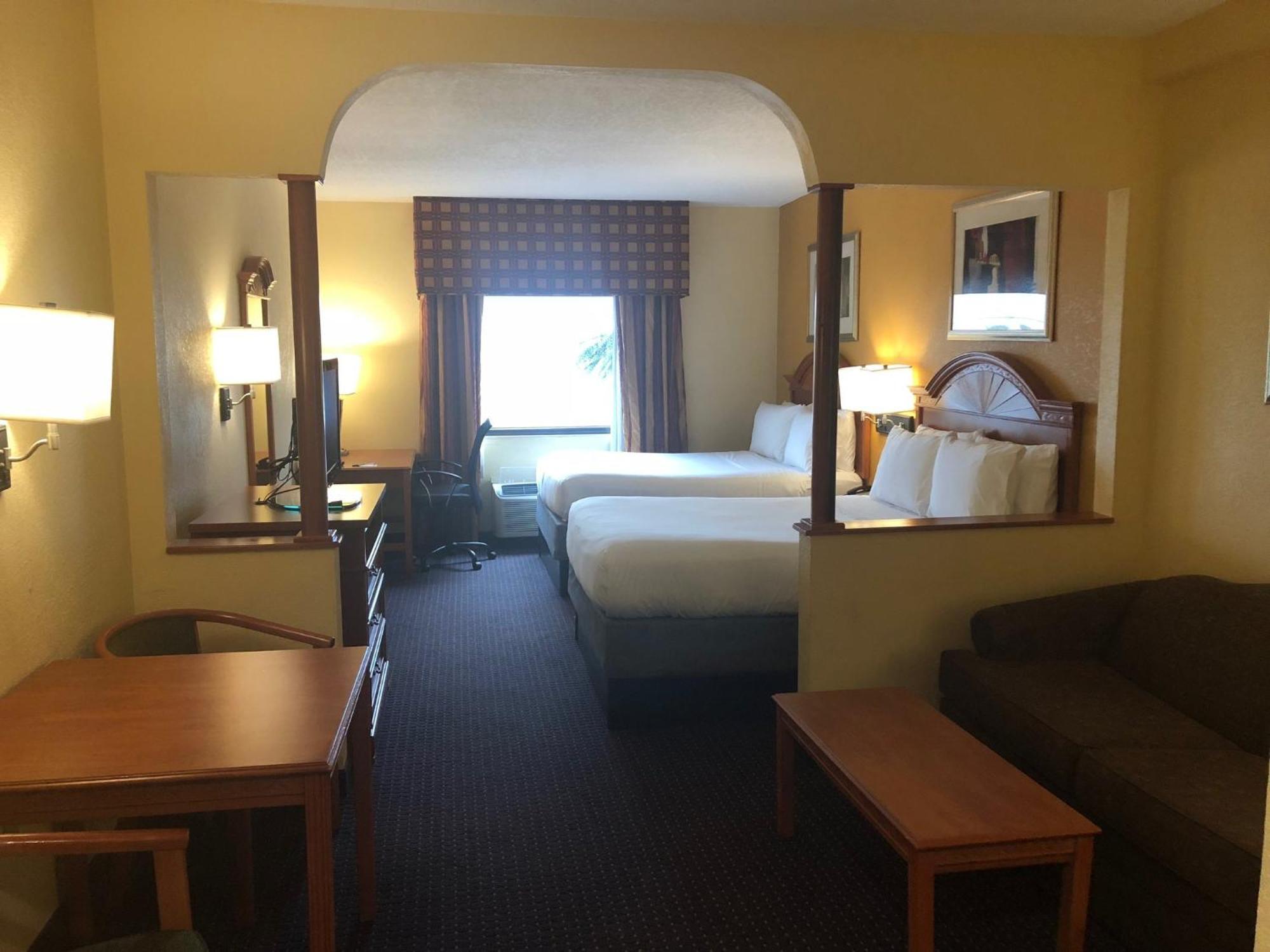 Hotel Express And Lauderdale Airport West By Ihg 3*