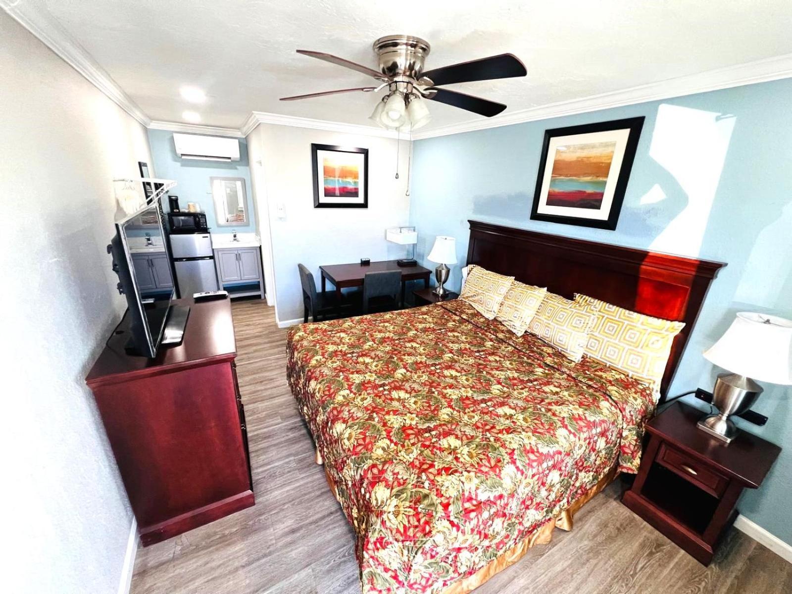 Sunshine & Venice, Florida 2*