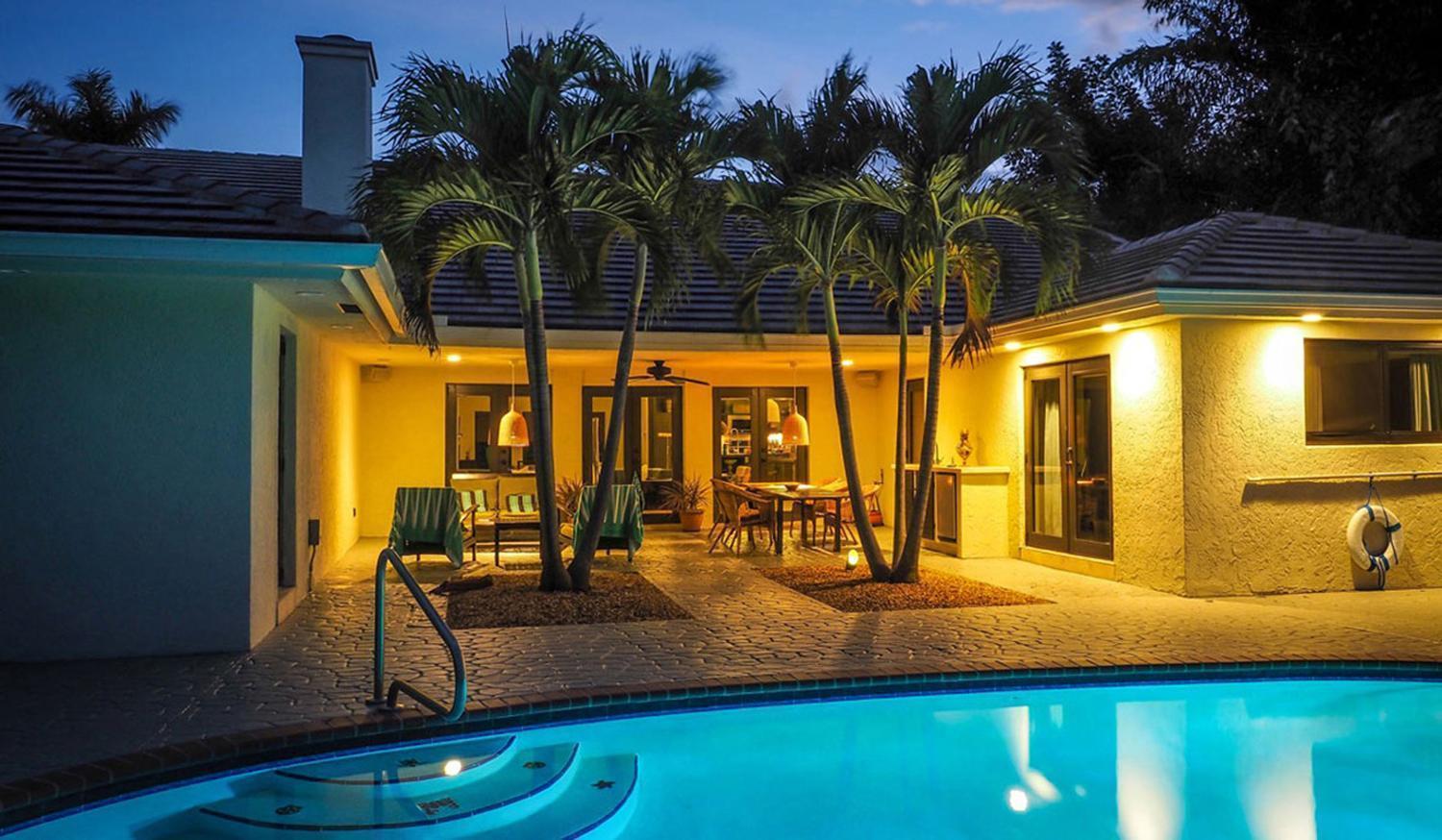 Dolphin Retreat - East Holiday home