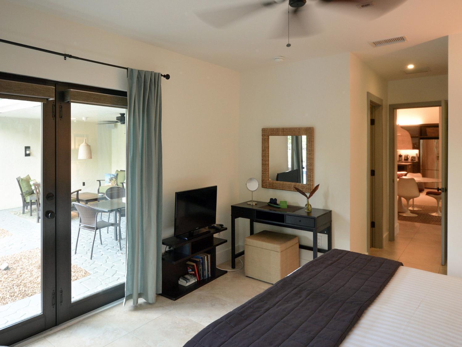 Dolphin Retreat - East Holiday home