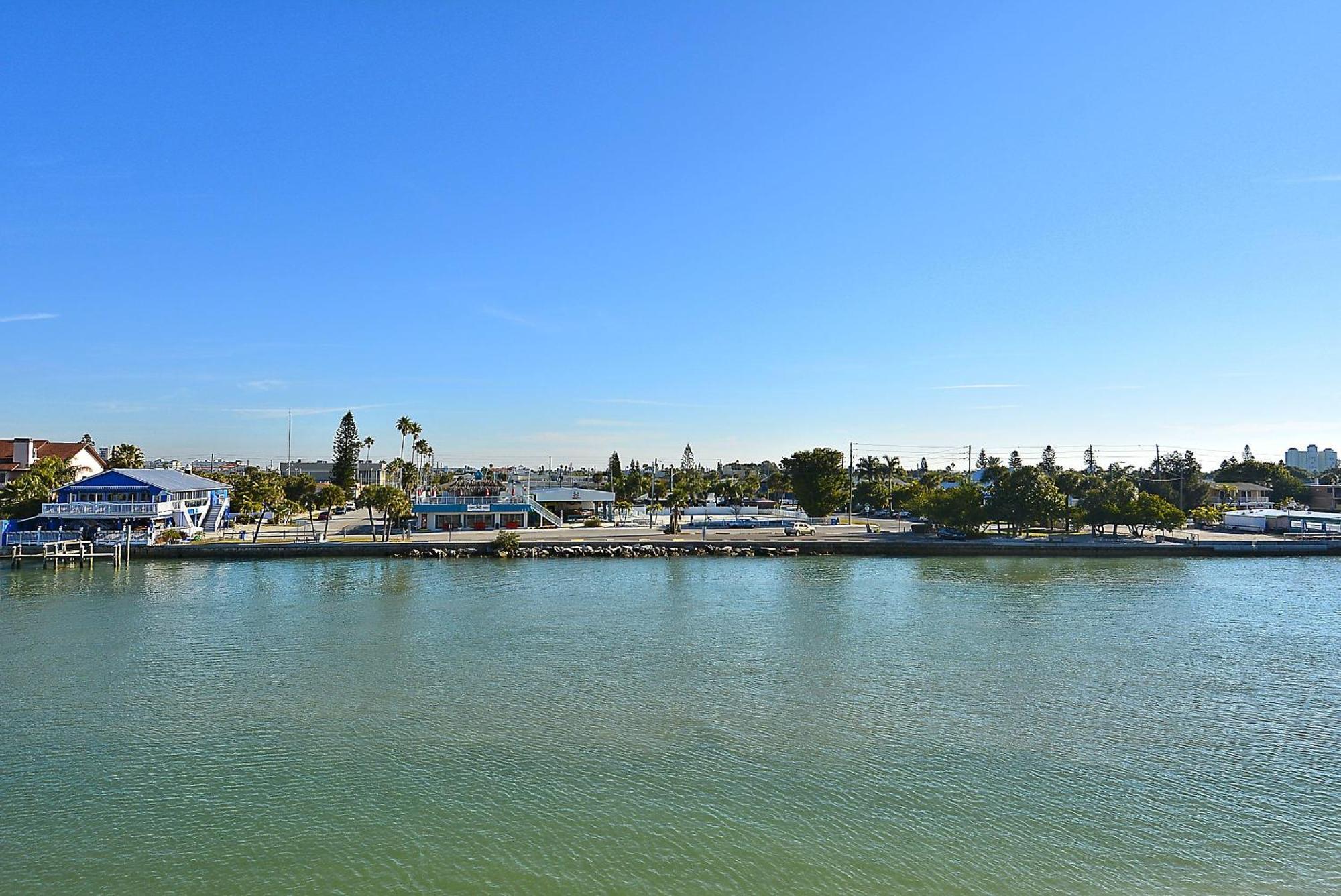 Land's End 4-304 Bay Front - Premier *